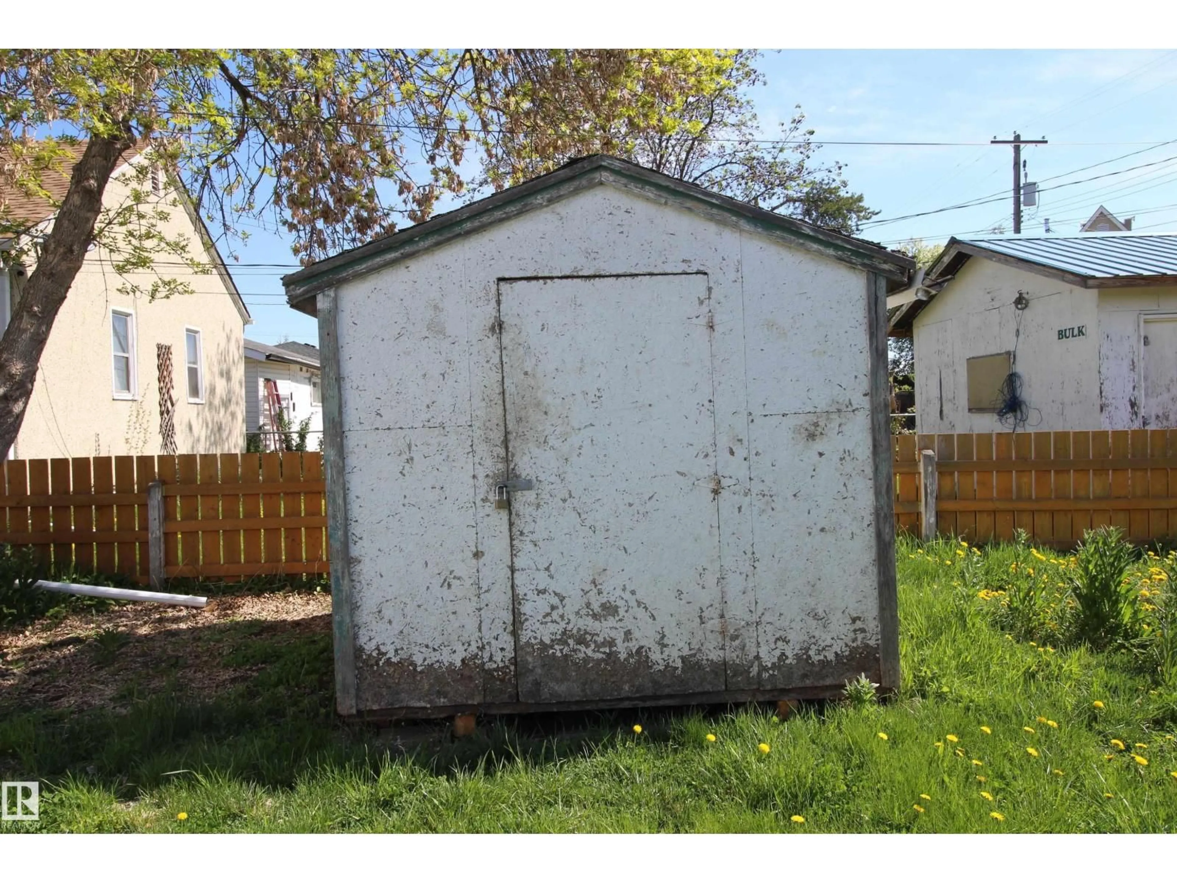 Shed for 10123 104 ST, Westlock Alberta T7P1V3