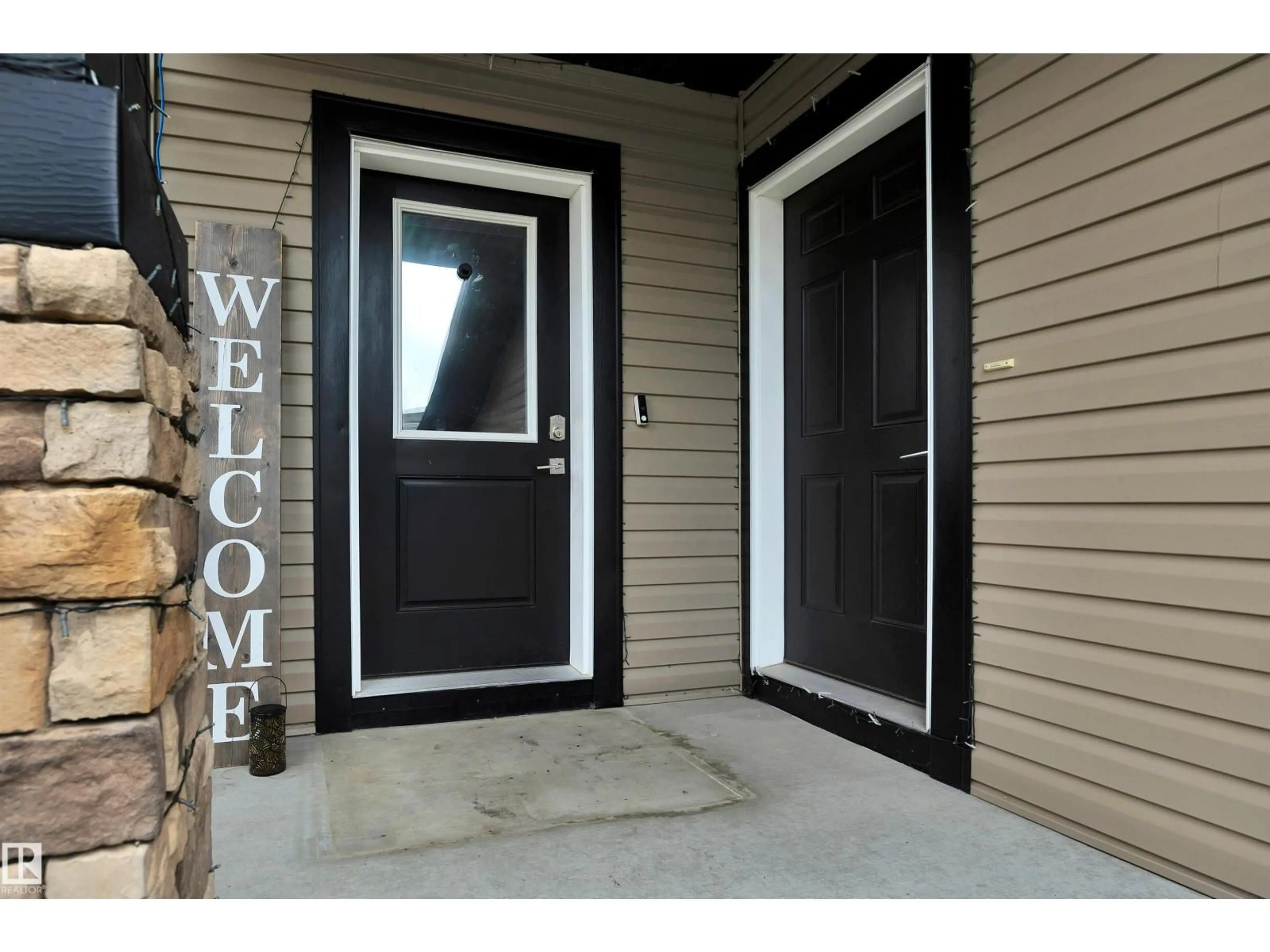 Indoor entryway for 137 AWENTIA ST, Leduc Alberta T9E1H4