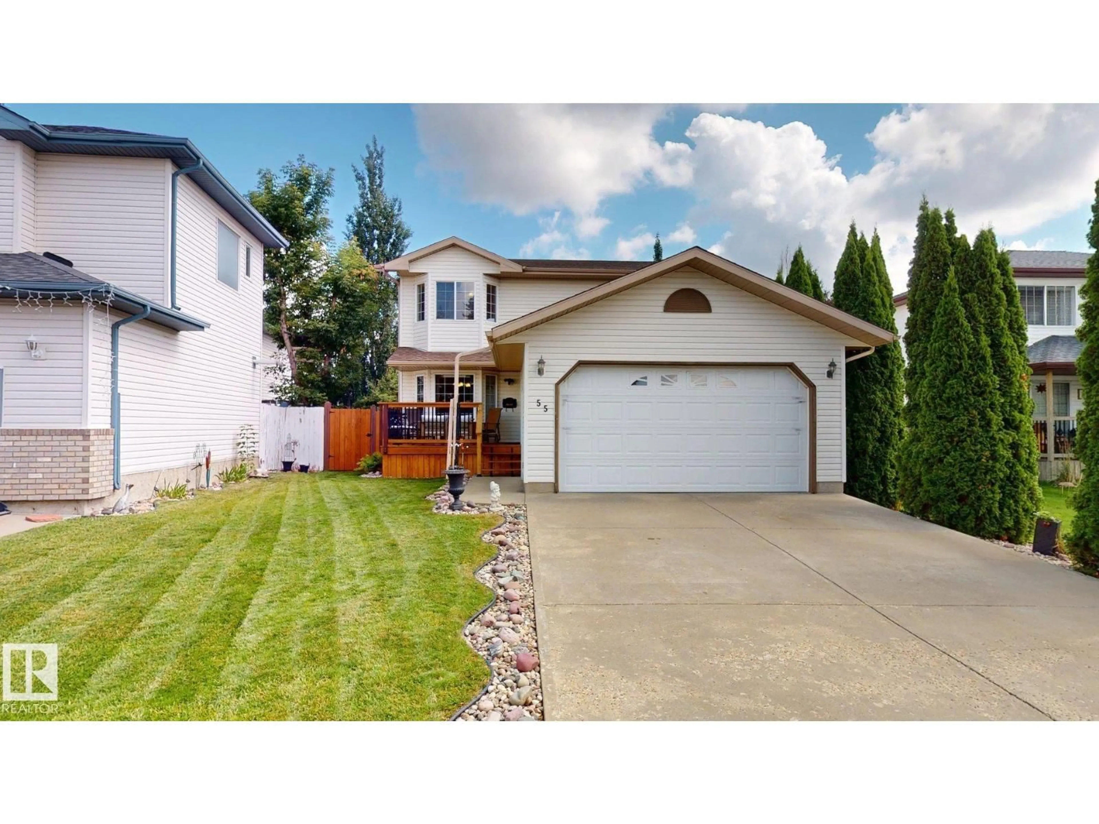 Home with vinyl exterior material, street for 55 CATALINA DR, Sherwood Park Alberta T8H2B4