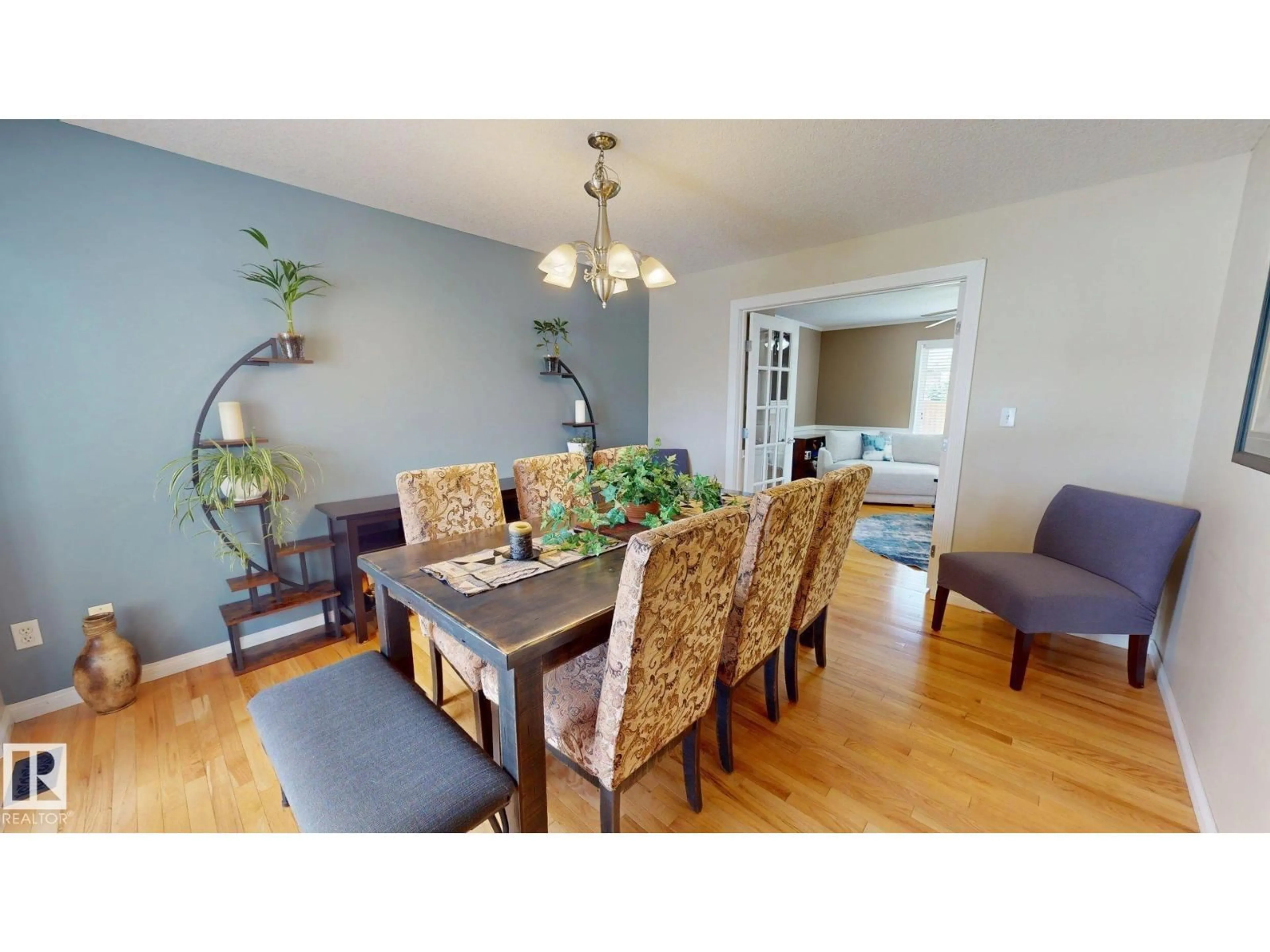 Dining room, wood/laminate floor for 55 CATALINA DR, Sherwood Park Alberta T8H2B4