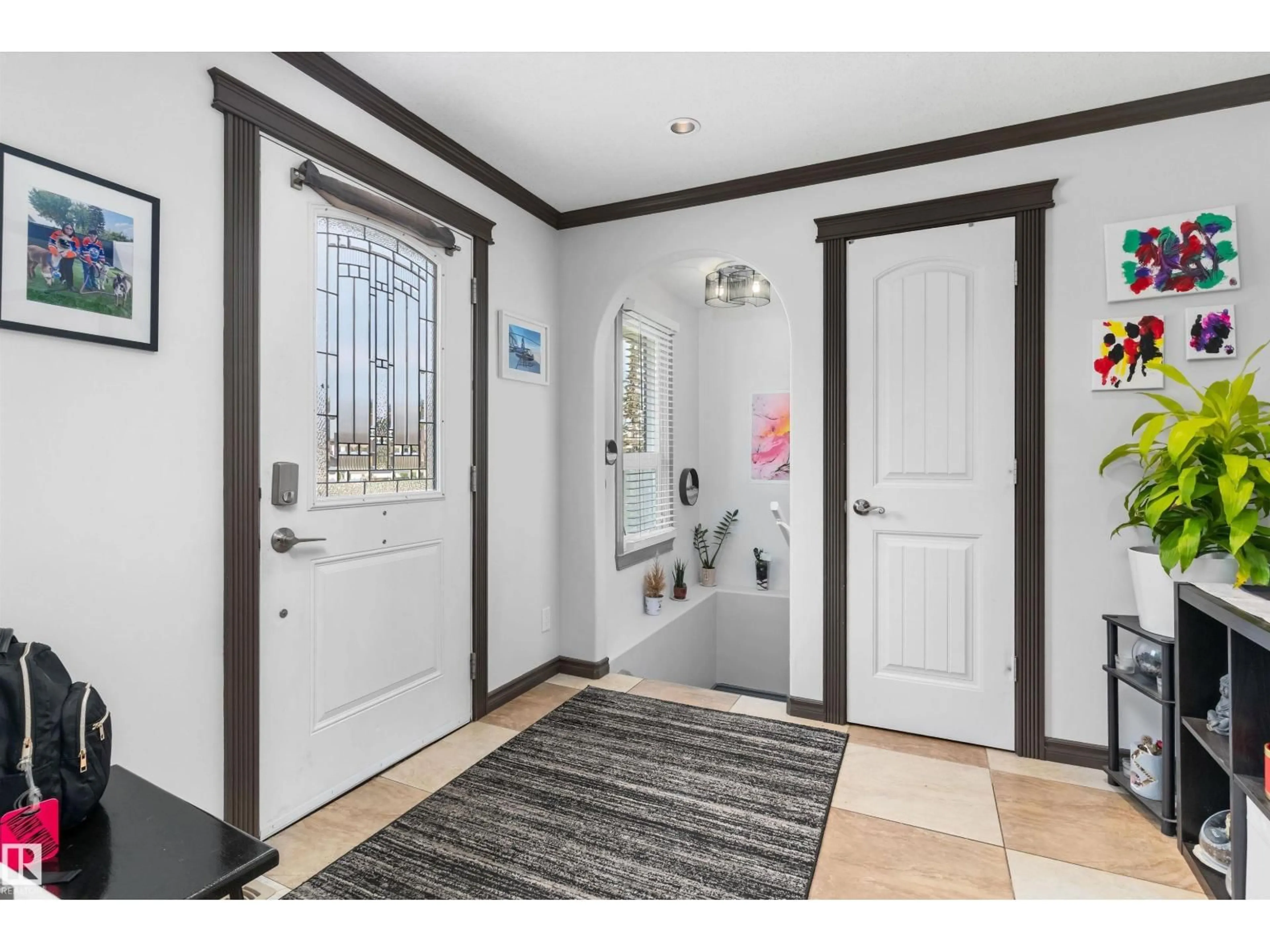 Indoor entryway for 12 DUNLUCE RD, Edmonton Alberta T5X3V2