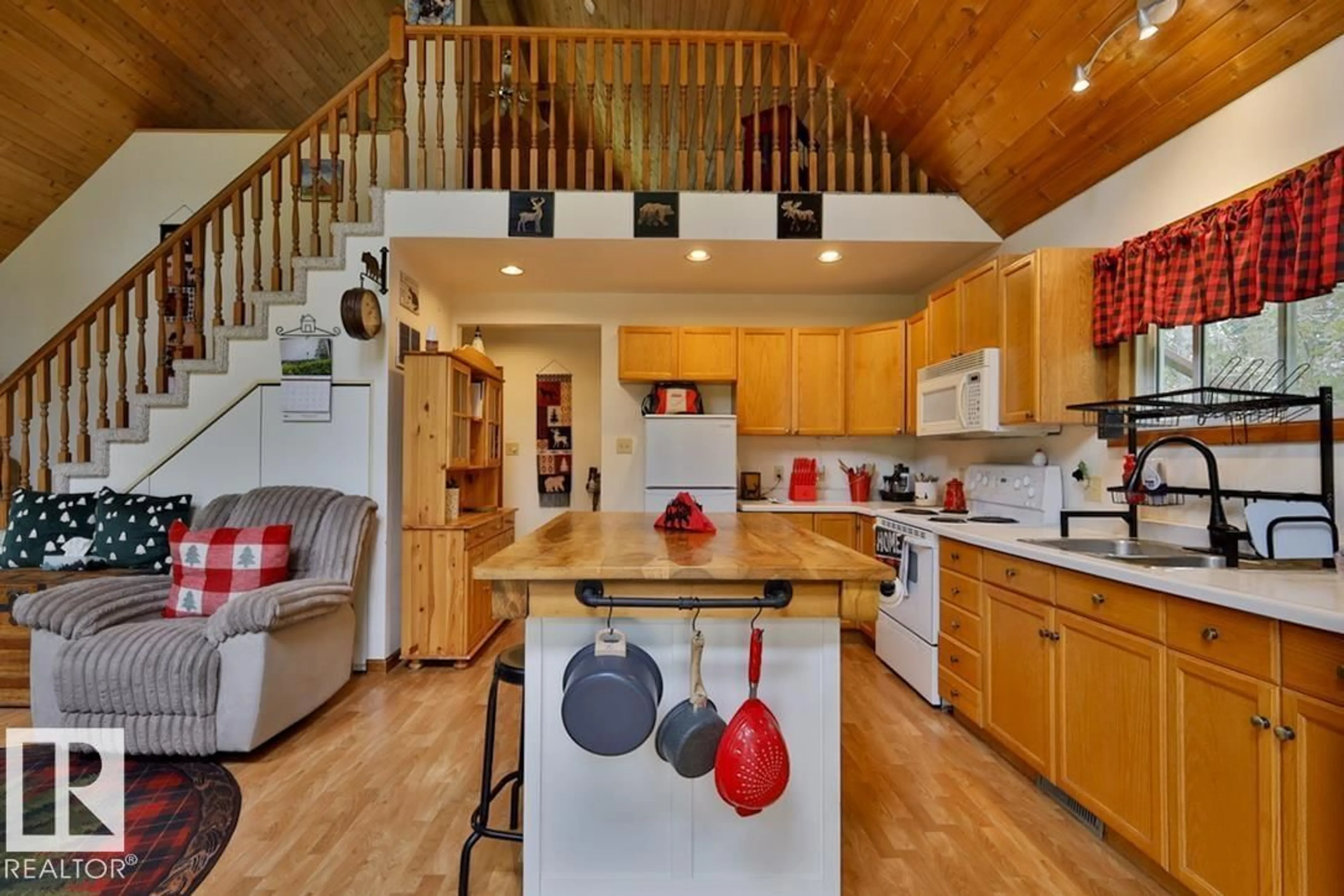 Open concept kitchen, unknown for 98 4418 HWY 633, Rural Lac Ste. Anne County Alberta T0E0L0