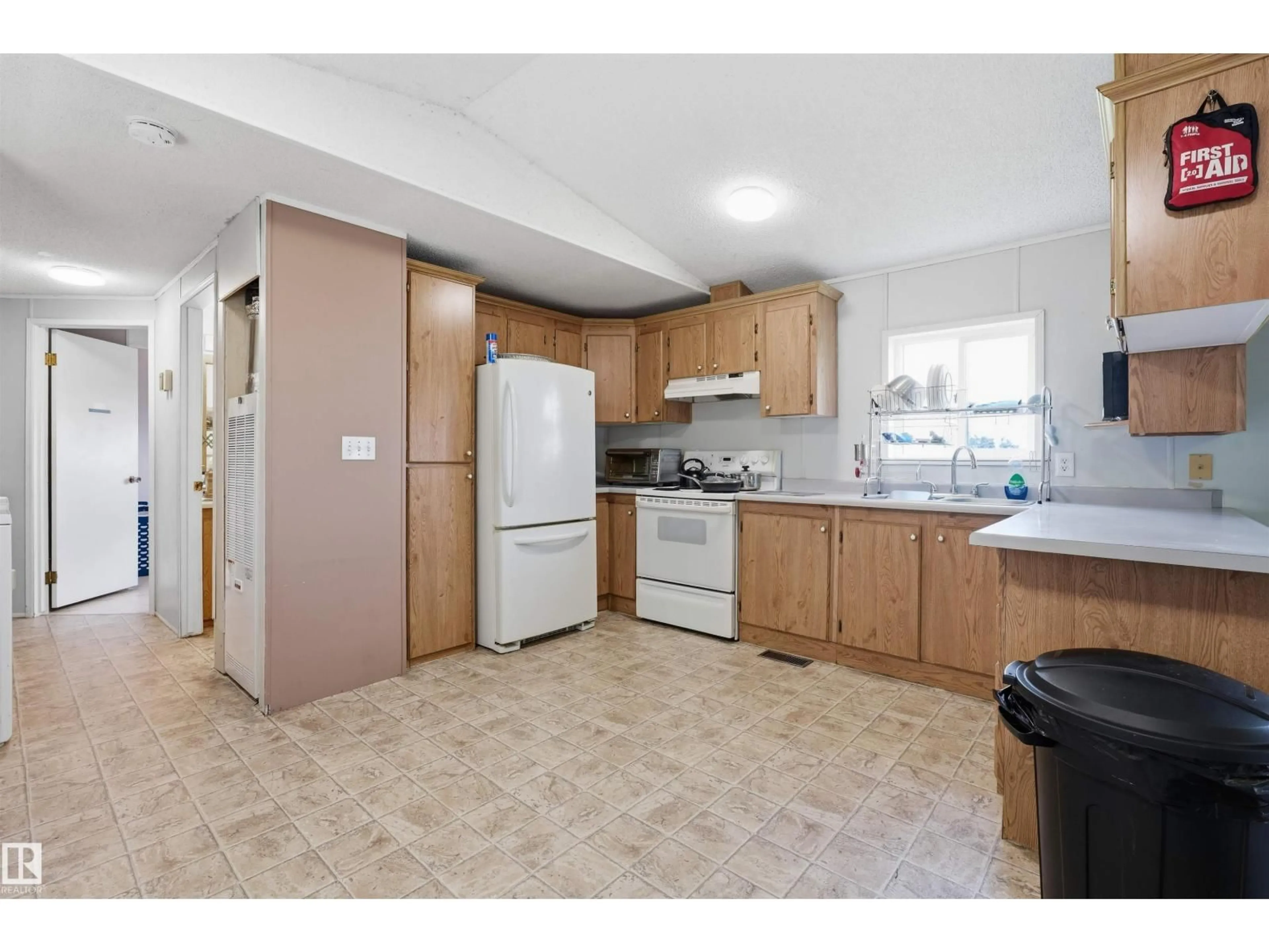 Standard kitchen, unknown for #173 - 53219 RANGE RD 145, Rural Minburn County Alberta T9C1R6