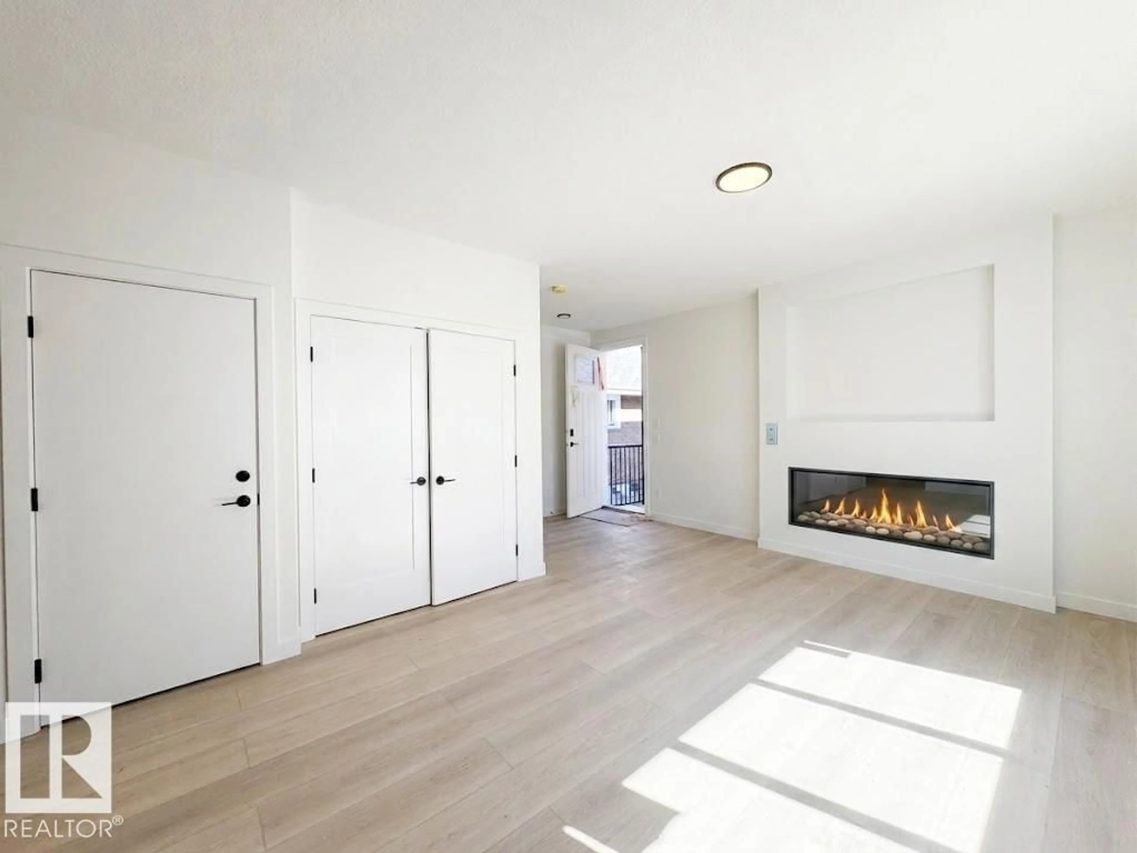 Unknown for 11642/44 94STREET NW, Edmonton Alberta T5G1H8