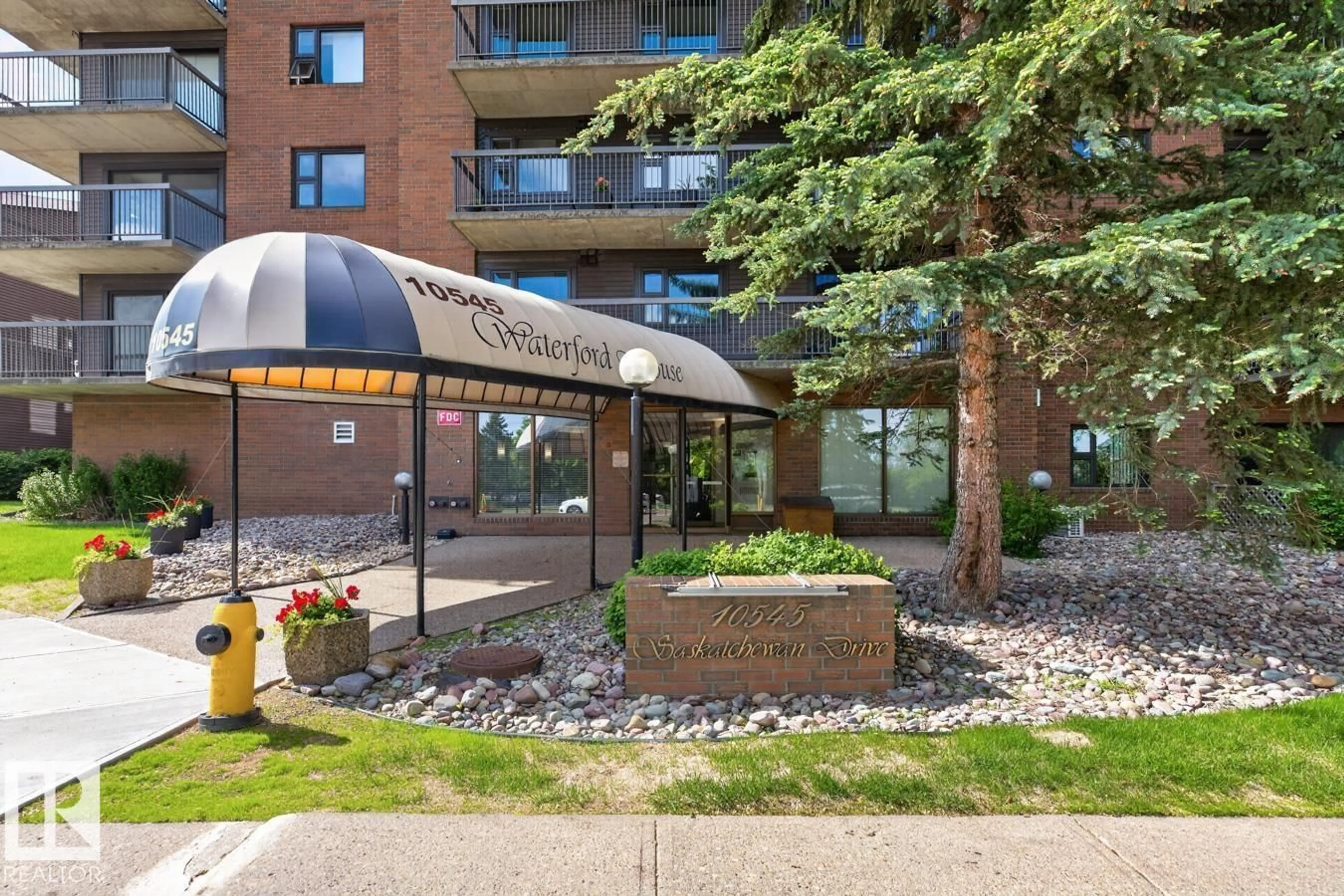 Patio, unknown for #405 - 10545 SASKATCHEWAN DR, Edmonton Alberta T6E6C6