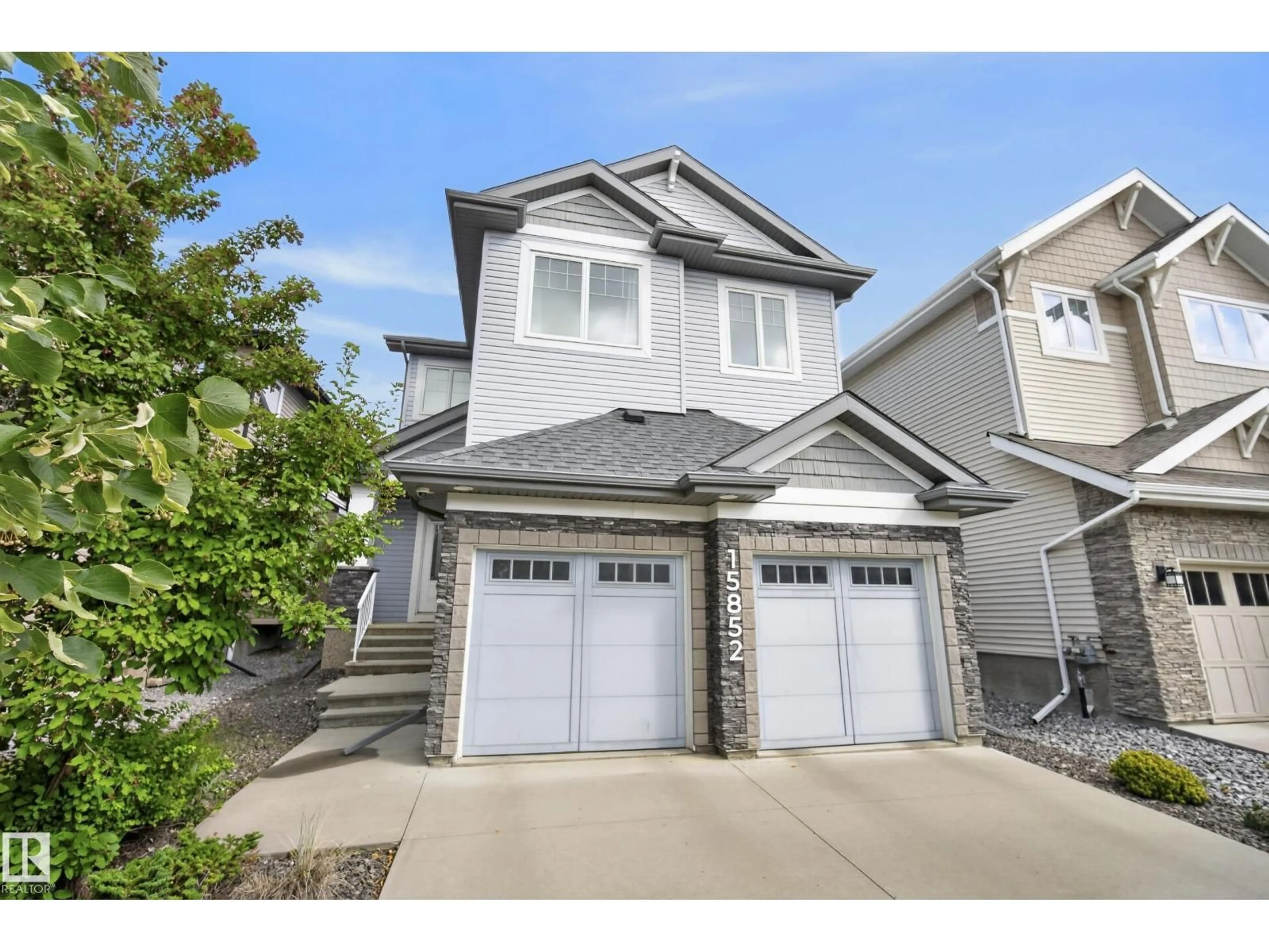 Unknown for 15852 10 AV, Edmonton Alberta T6W2H2