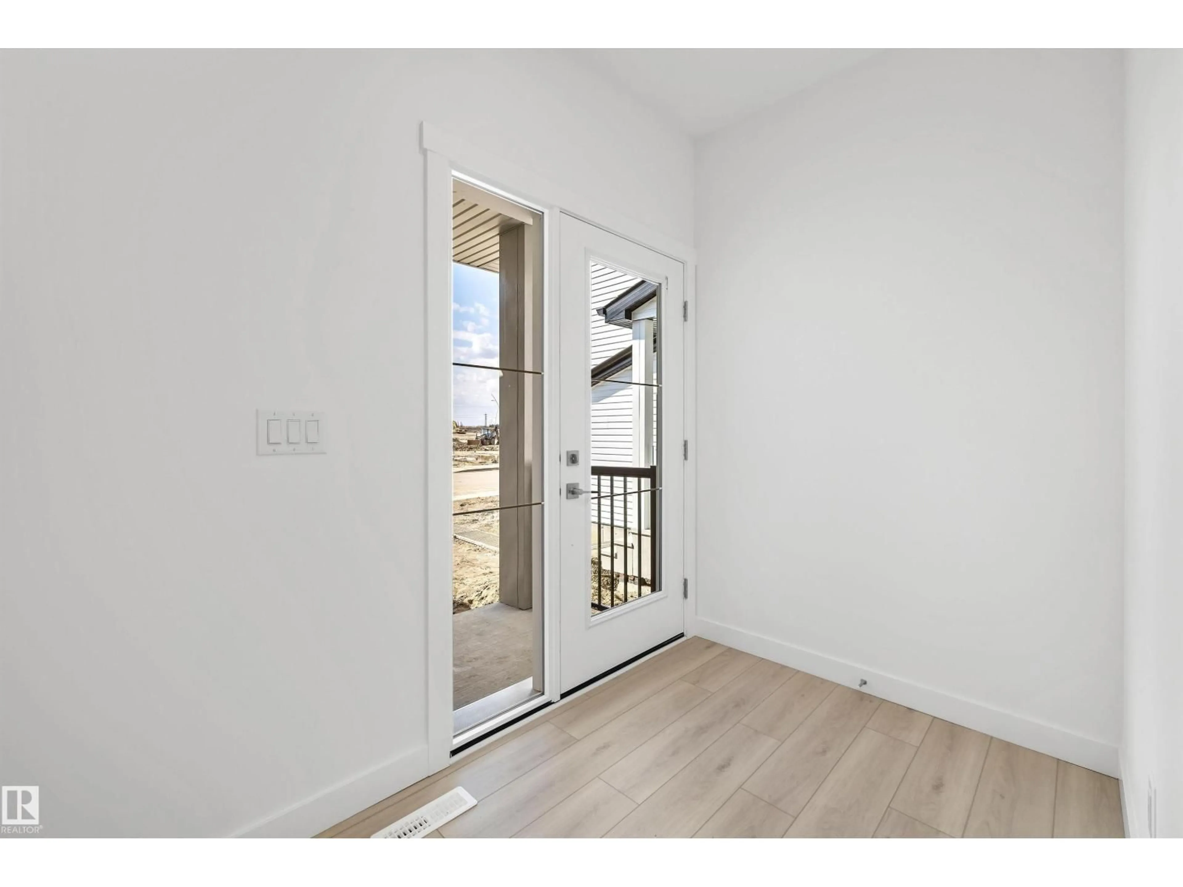 Indoor entryway for NE - 17611 7 ST, Edmonton Alberta T5Y4K3