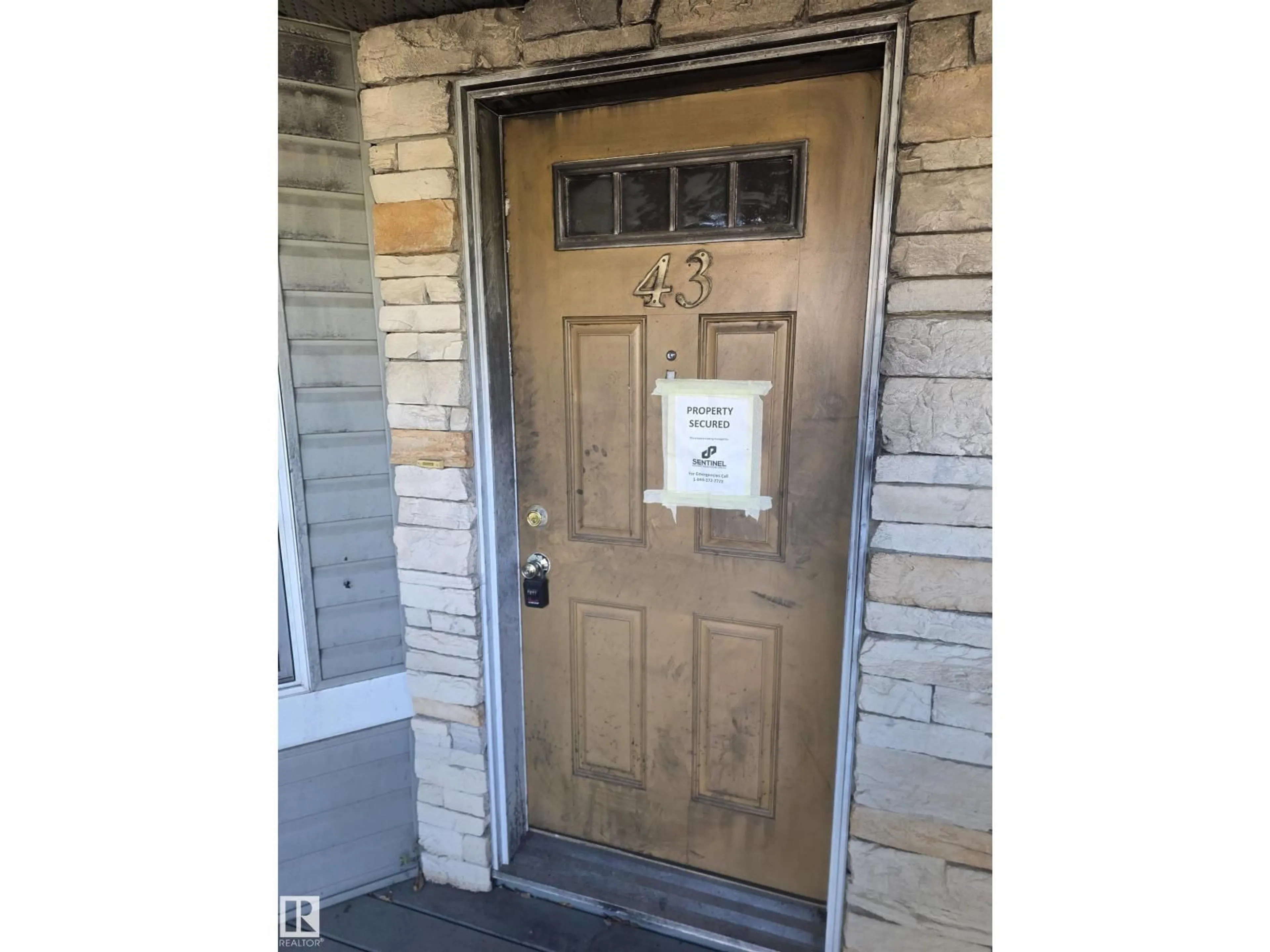 Indoor entryway for 43 VERNON ST, Spruce Grove Alberta T7X0B6