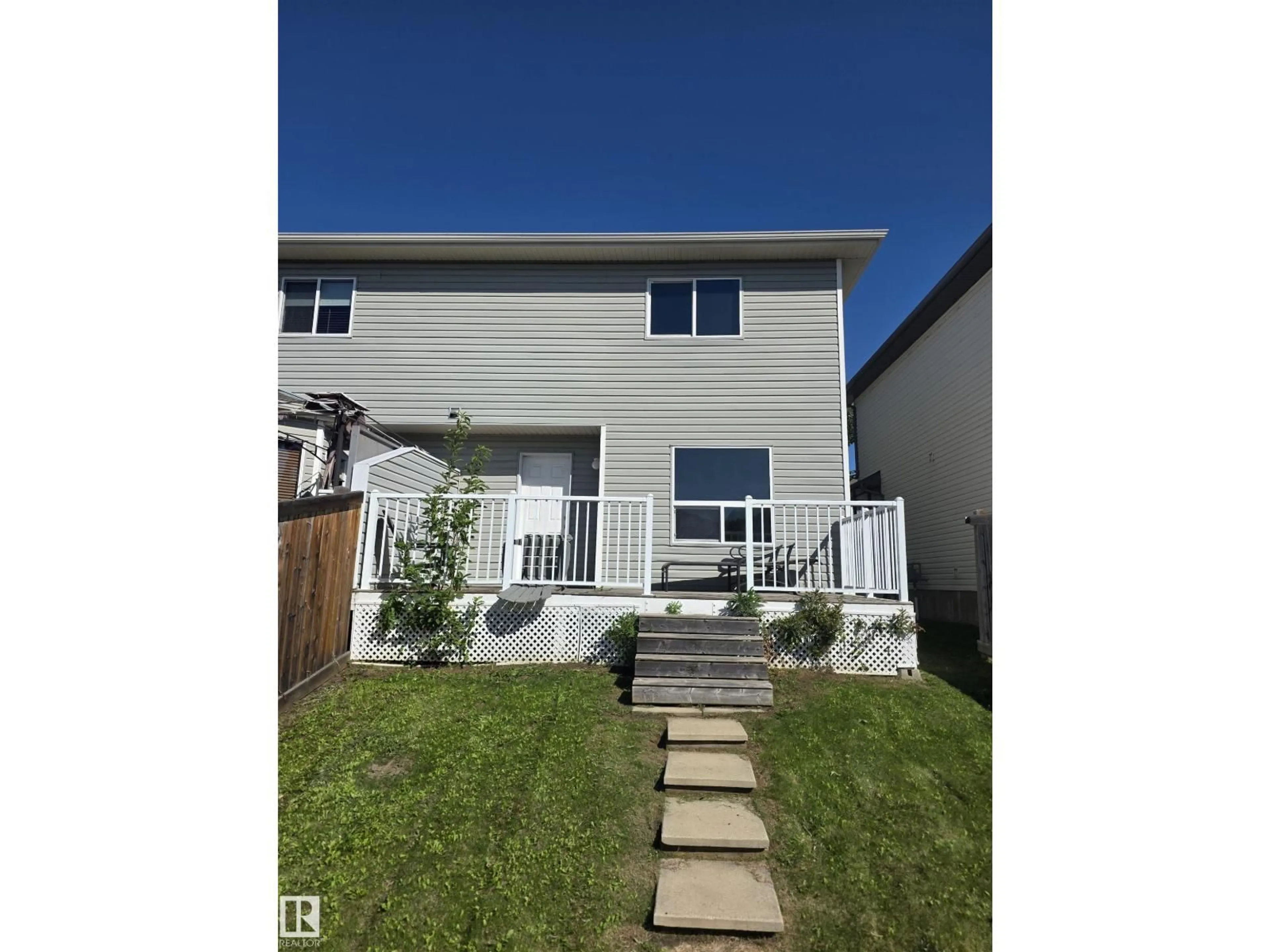 A pic from outside/outdoor area/front of a property/back of a property/a pic from drone, street for 43 VERNON ST, Spruce Grove Alberta T7X0B6