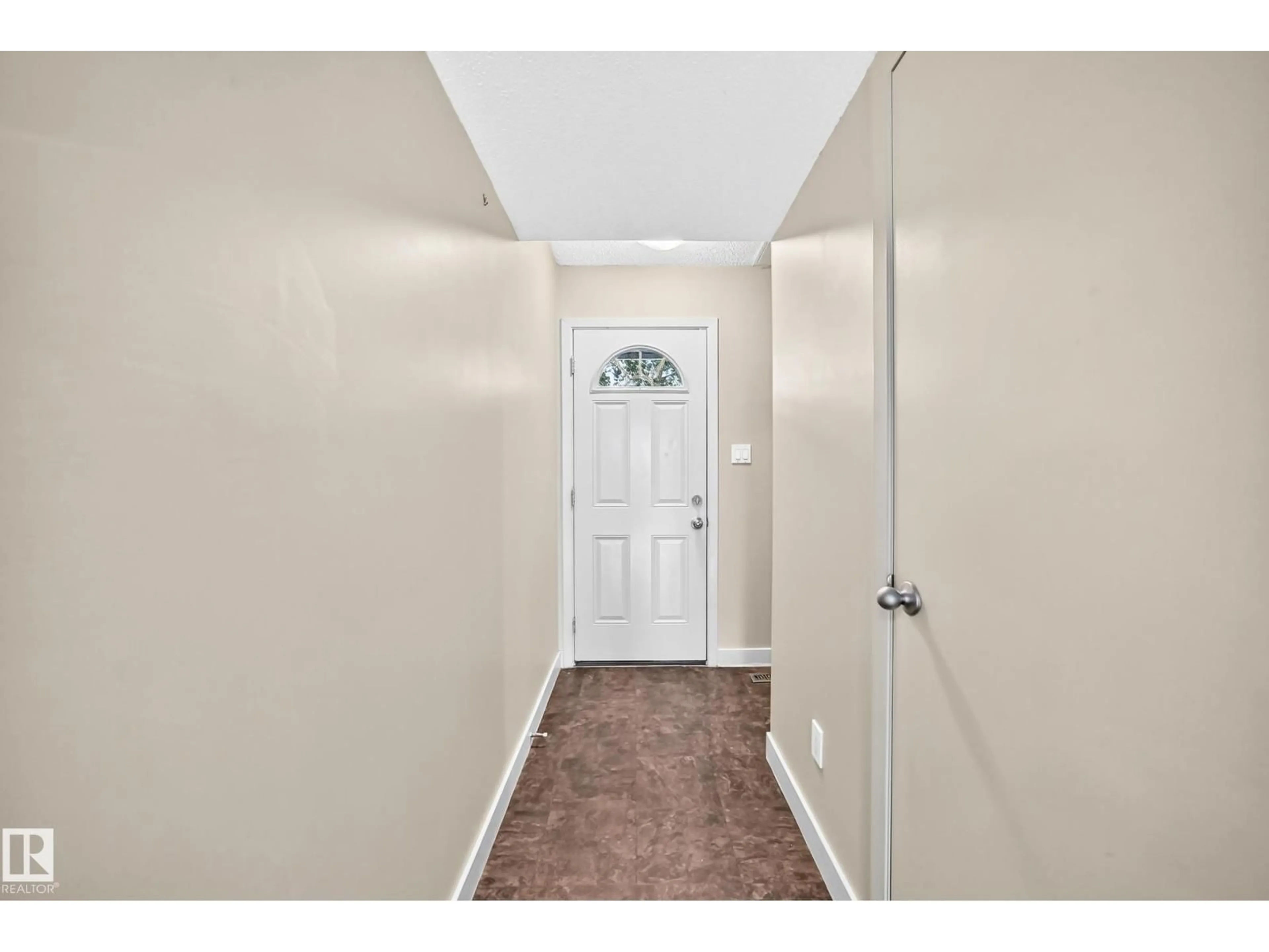 Indoor entryway for NW - 6416 180 ST, Edmonton Alberta T5T2J6