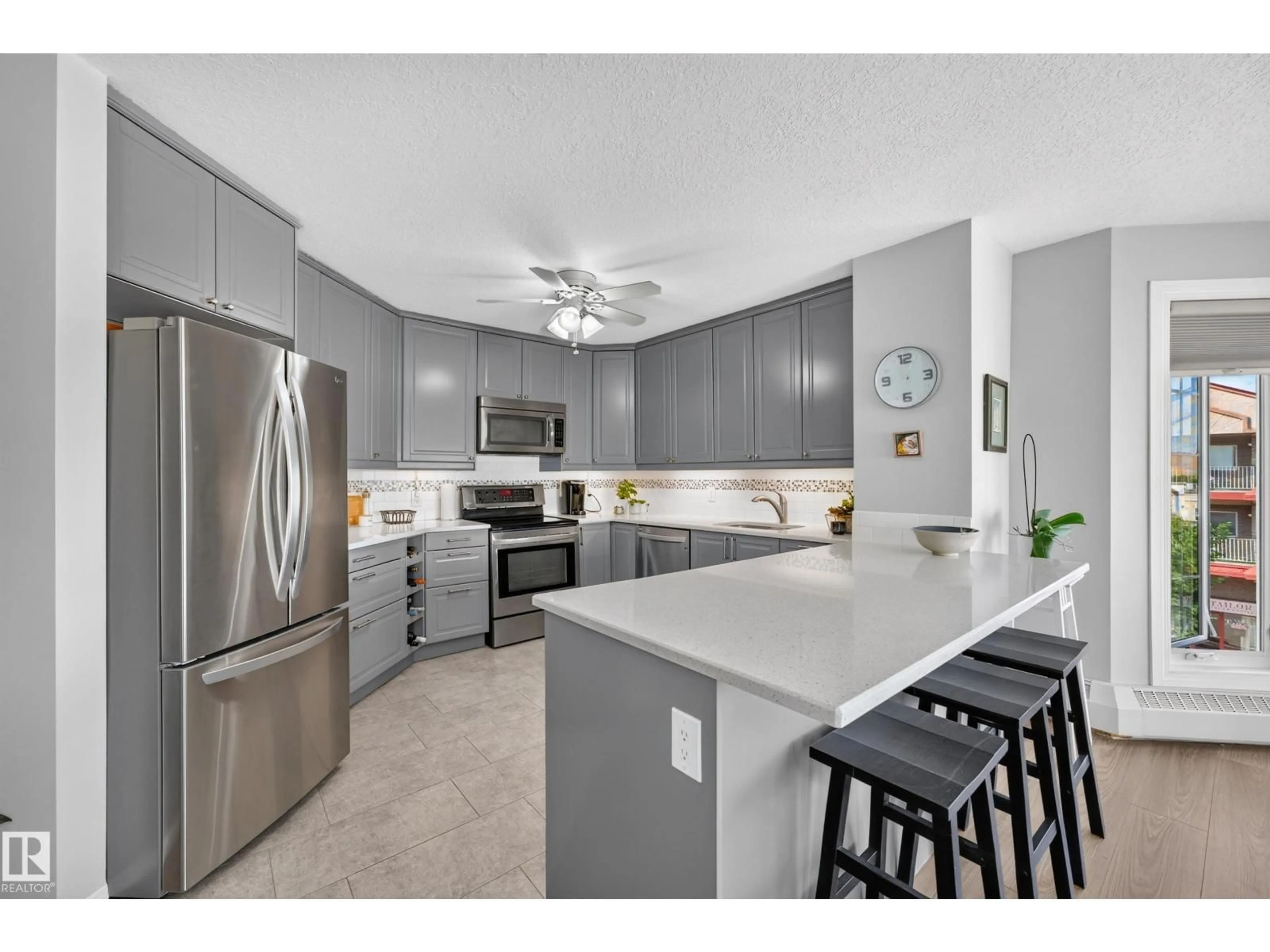 Open concept kitchen, ceramic/tile floor for 3 - 405 PERRON ST, St. Albert Alberta T8N5Z5