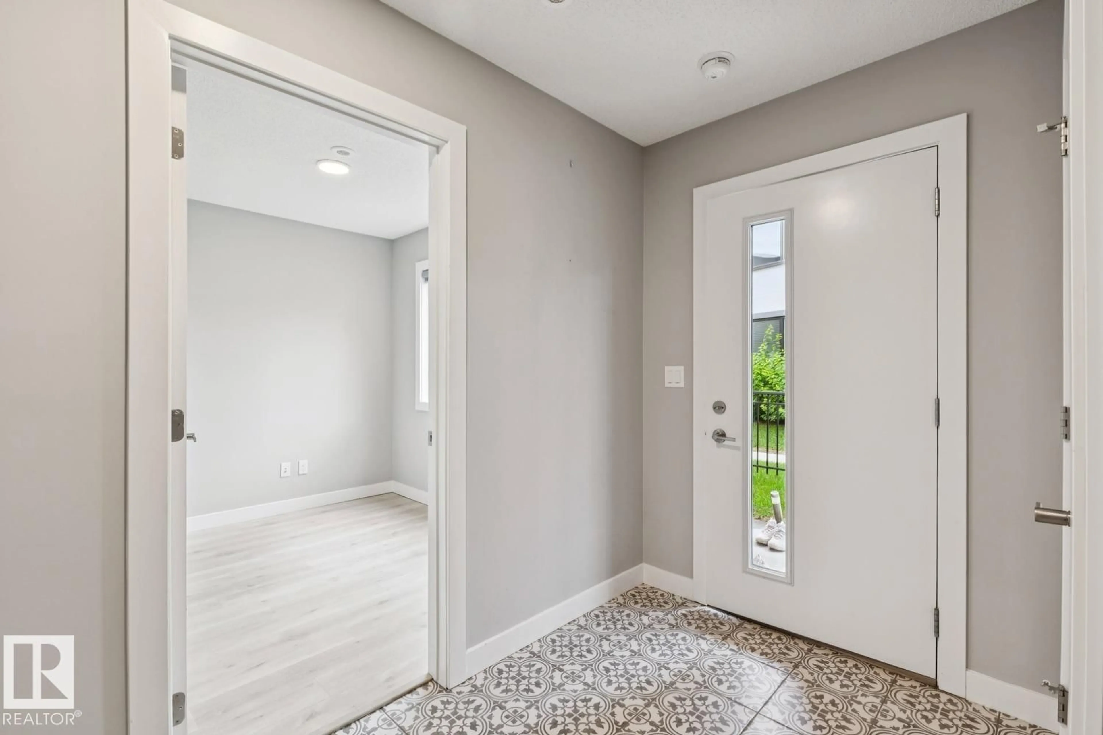 Indoor entryway for #110 - 110 RABBIT HILL RD, Edmonton Alberta T6W4G7