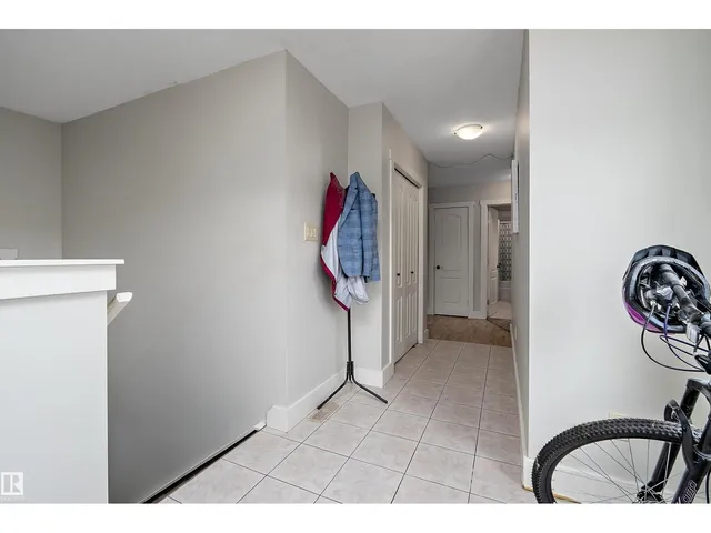 203 GRAYBRIAR GR, Stony Plain 5