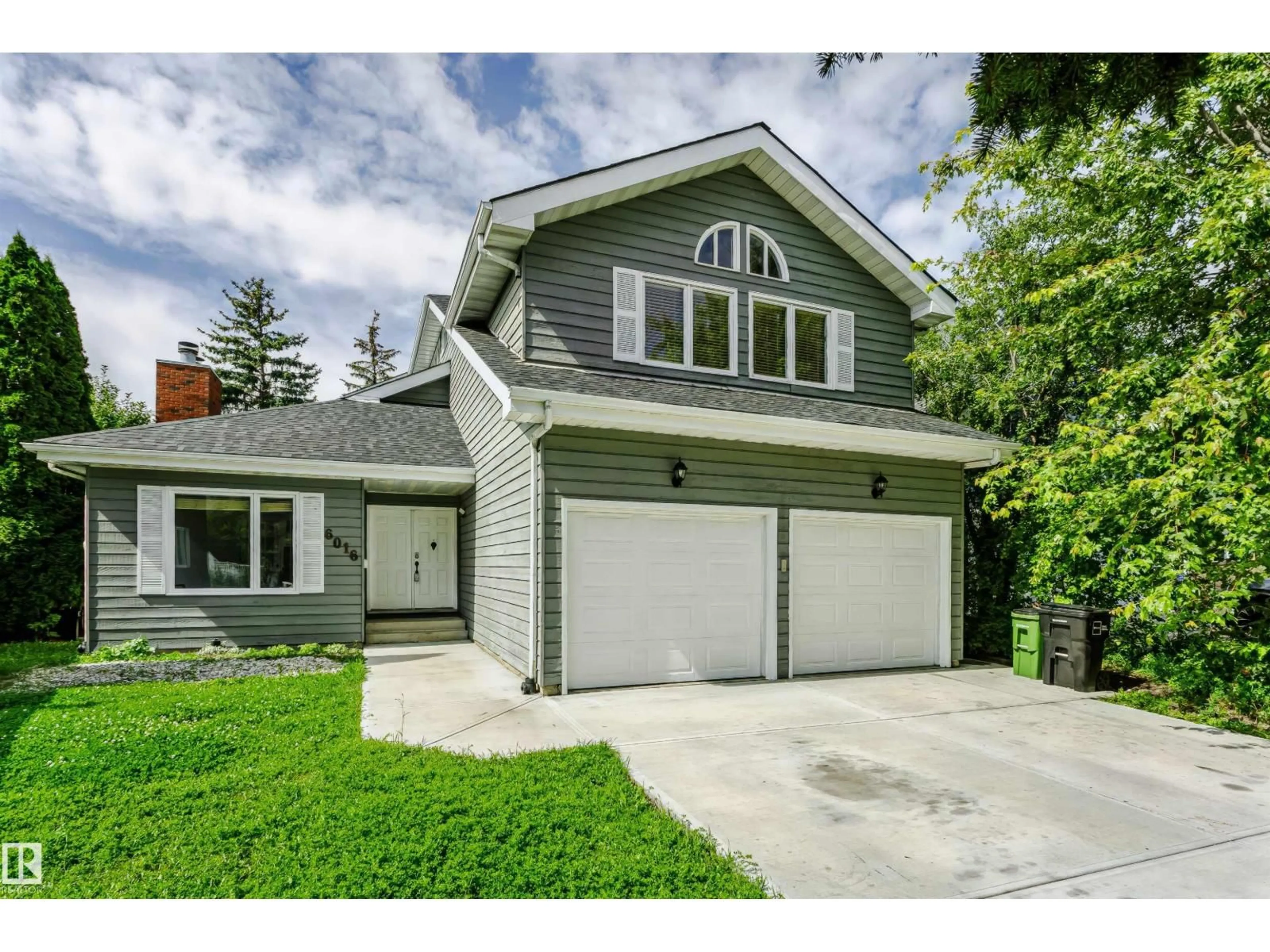 Home with vinyl exterior material, street for NW - 6016 177 ST, Edmonton Alberta T6M1H8