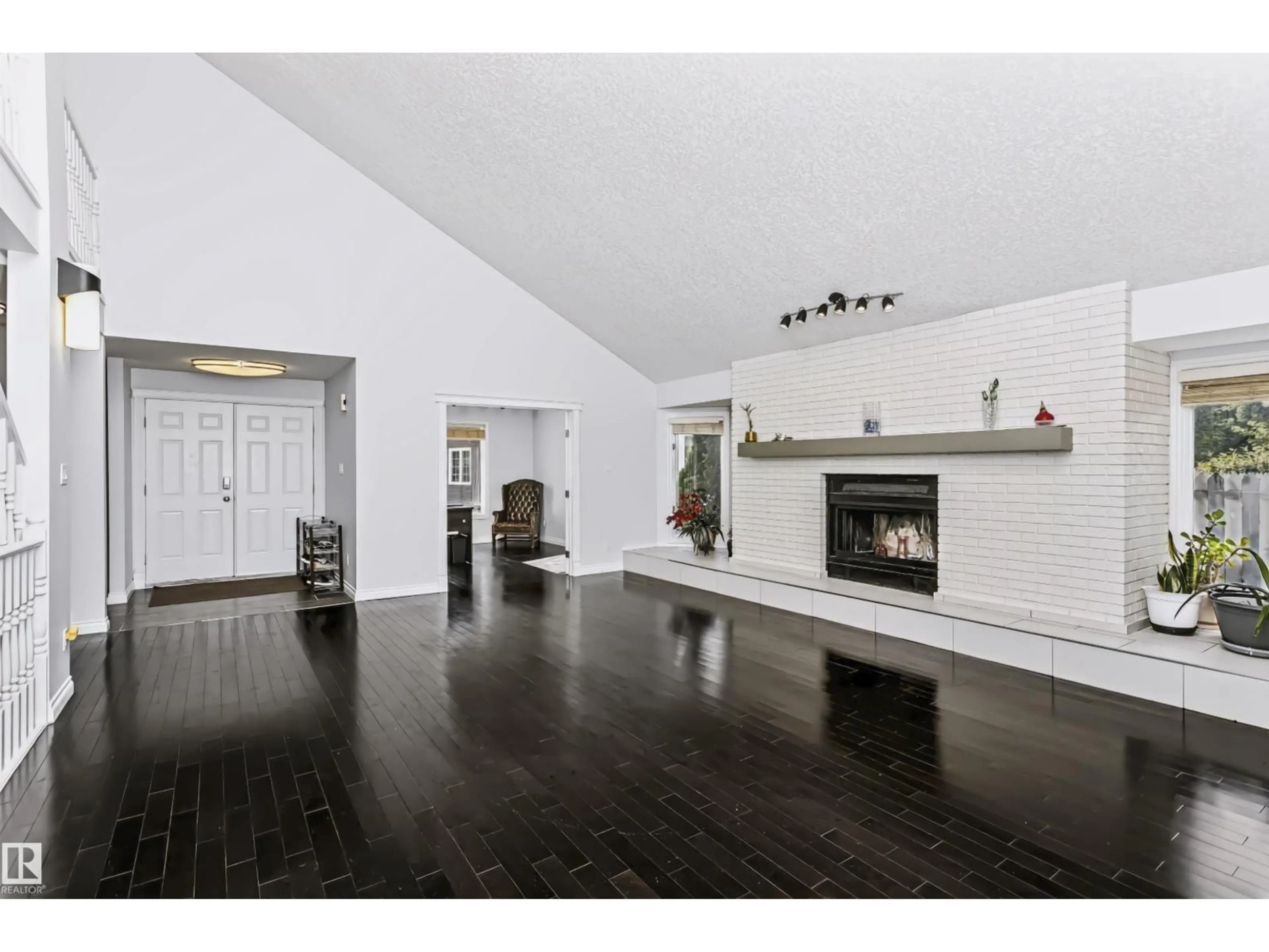 Unknown for NW - 6016 177 ST, Edmonton Alberta T6M1H8