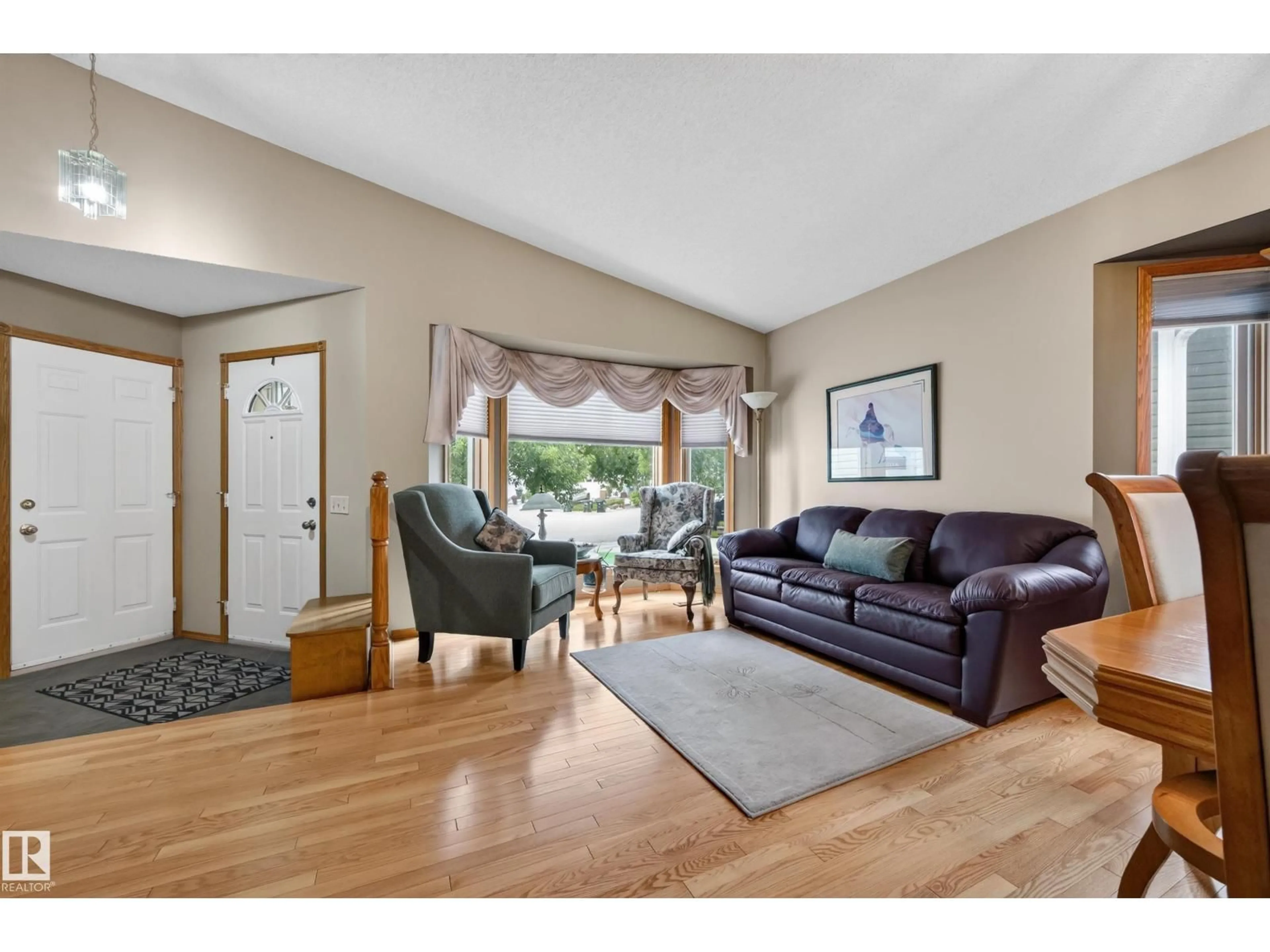 Living room with furniture, unknown for 413 DAVENPORT PL, Sherwood Park Alberta T8H1R9