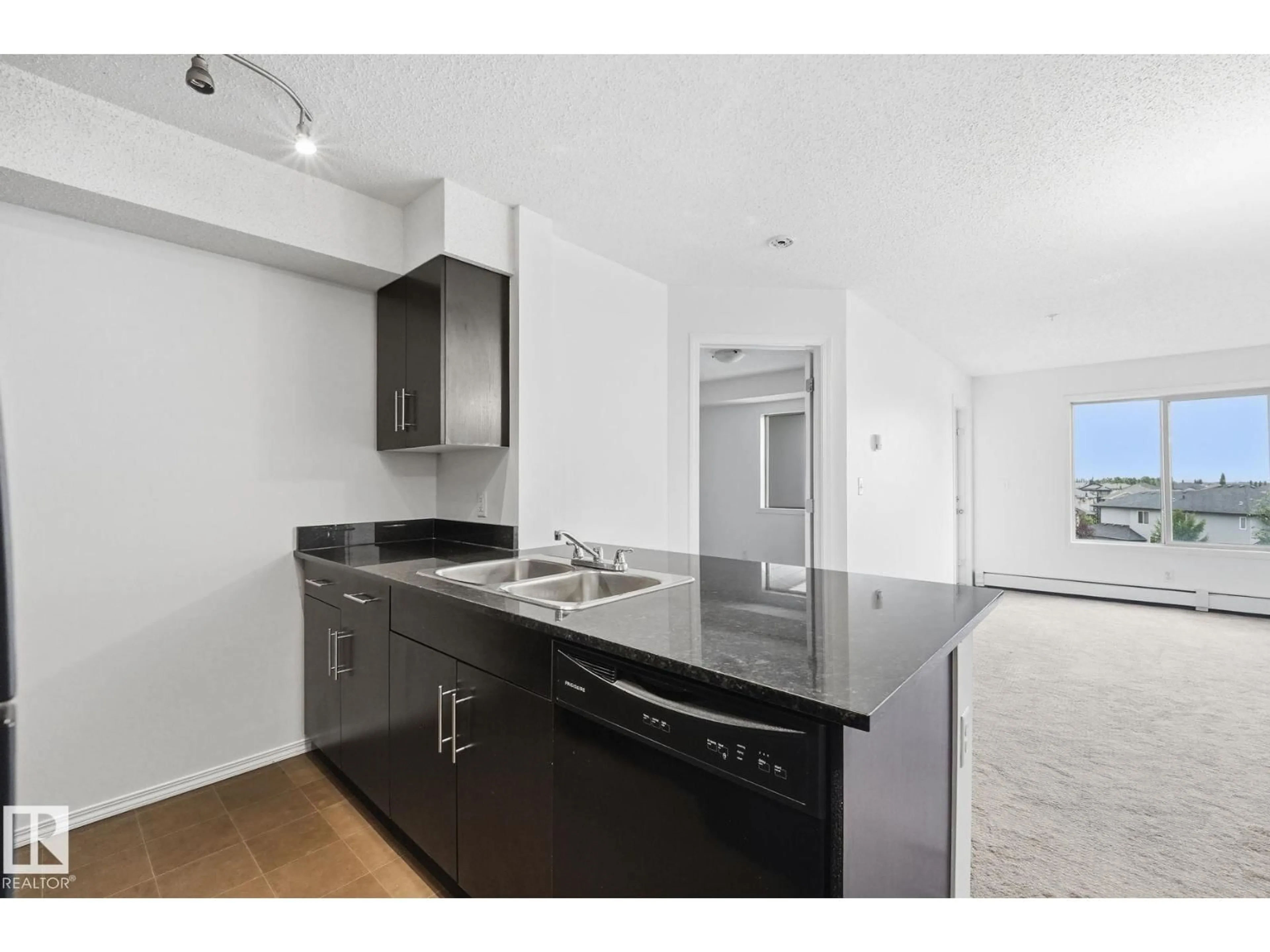 Standard kitchen, unknown for 314 11804 22 AV SW, Edmonton Alberta T6W2A2