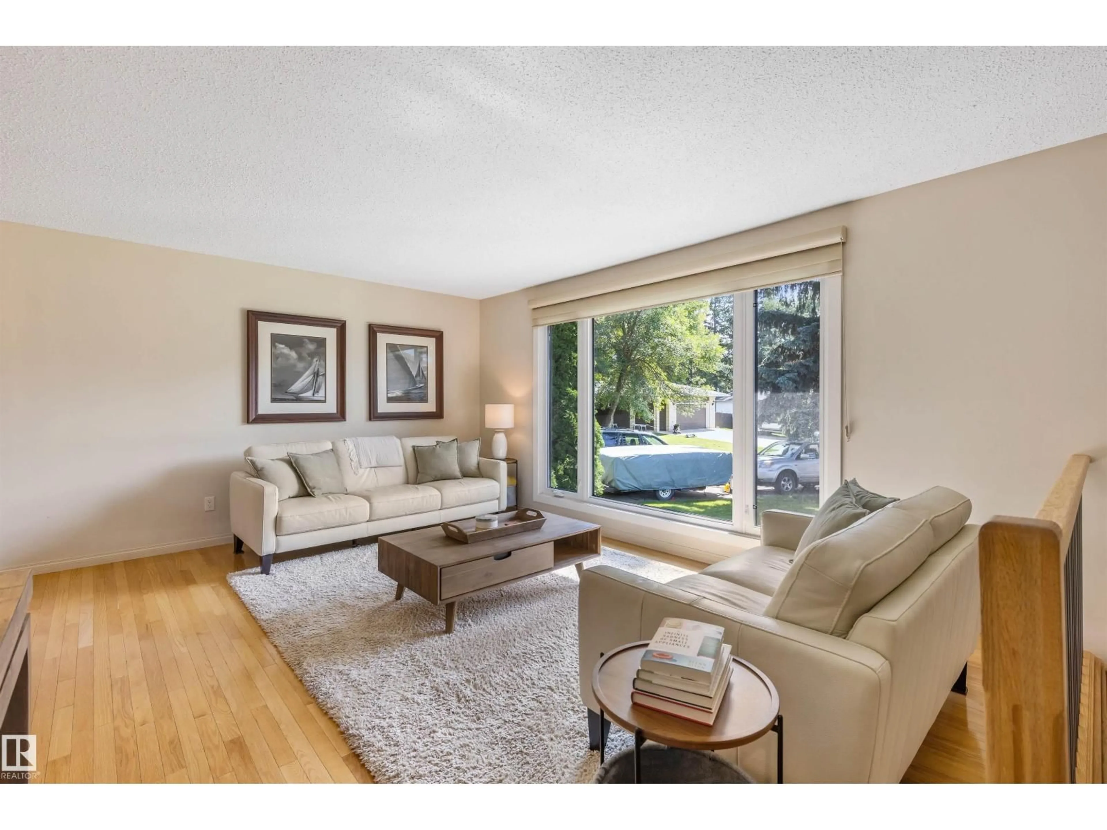 Living room with furniture, unknown for 9 BUTTERFIELD CR, St. Albert Alberta T8N2W6
