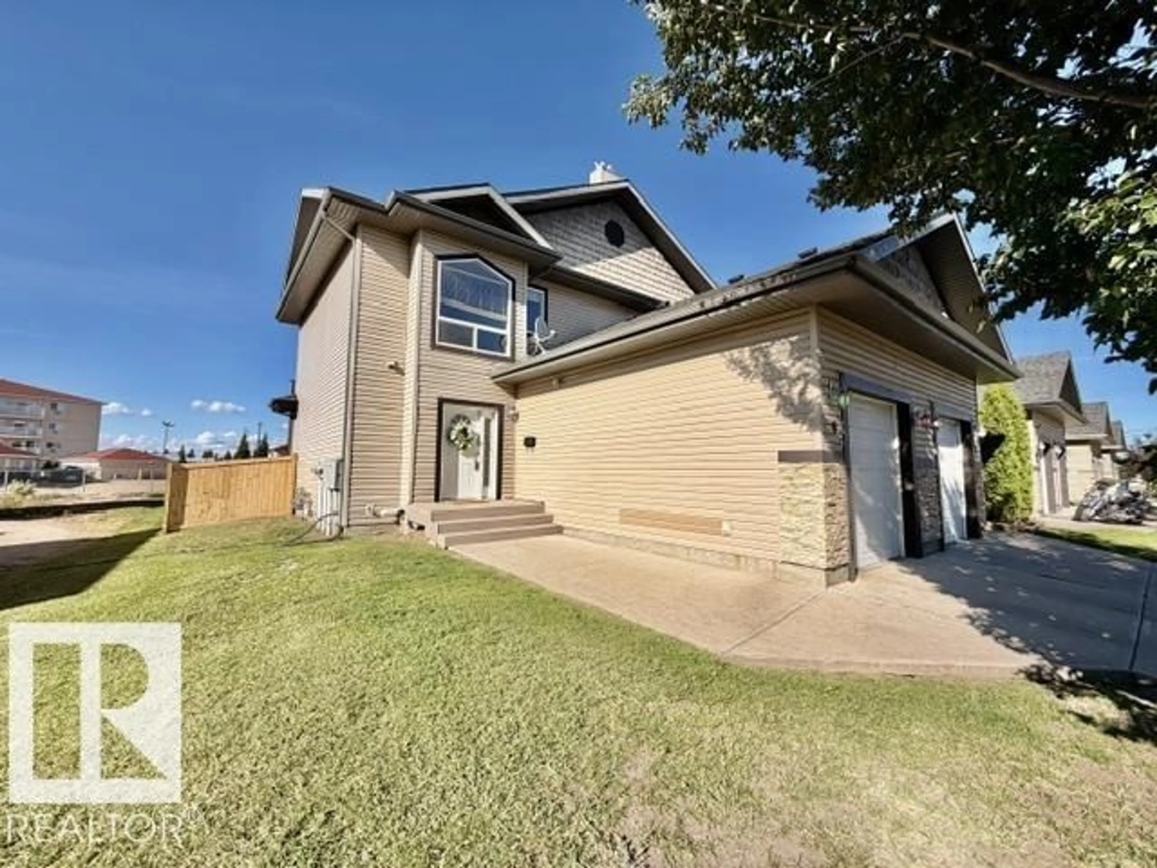 Unknown for #8 - 4702 57 AV, Wetaskiwin Alberta T9A3S9