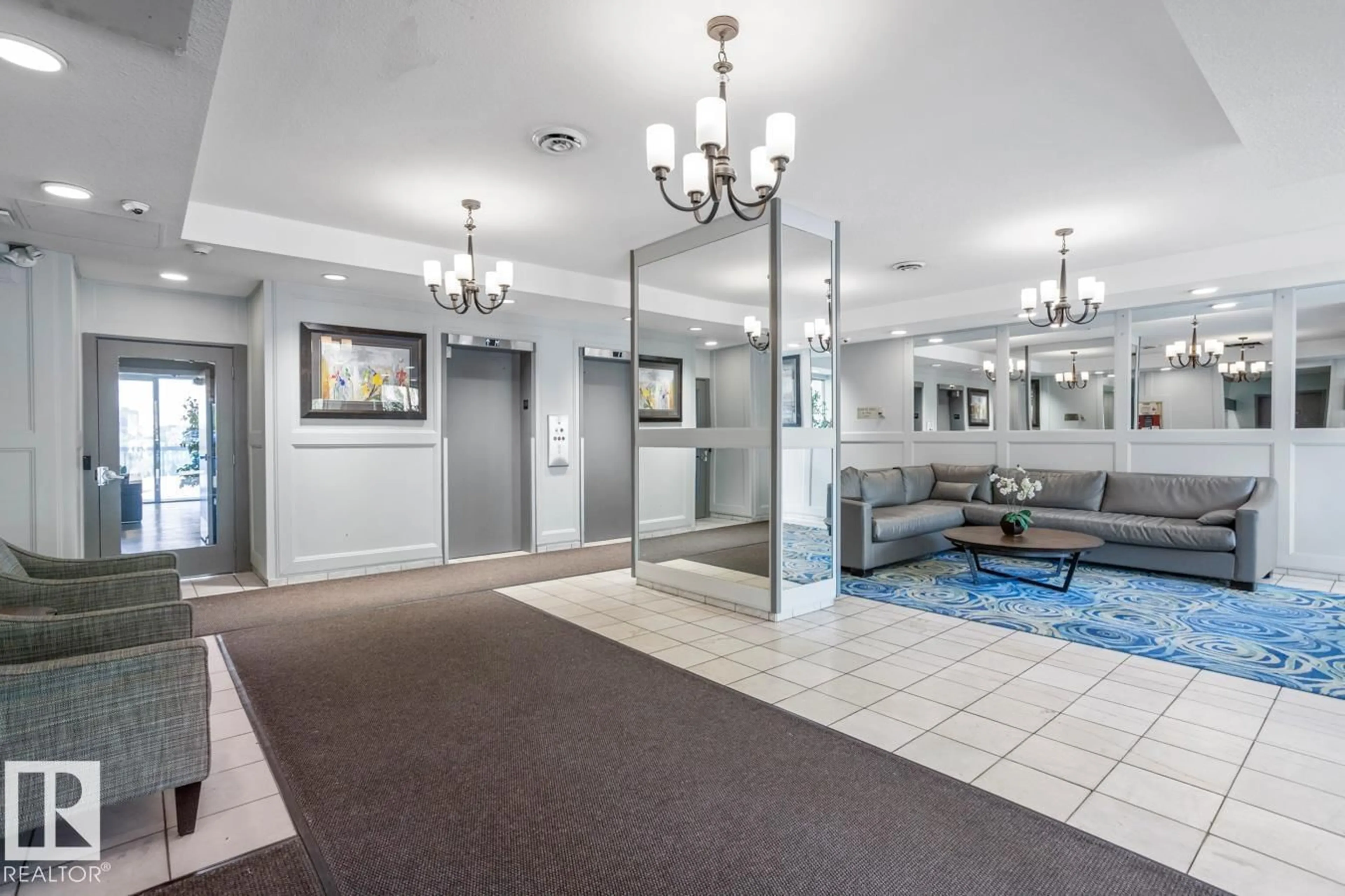 Indoor foyer for #306 - 11307 99 AV, Edmonton Alberta T5K0H2