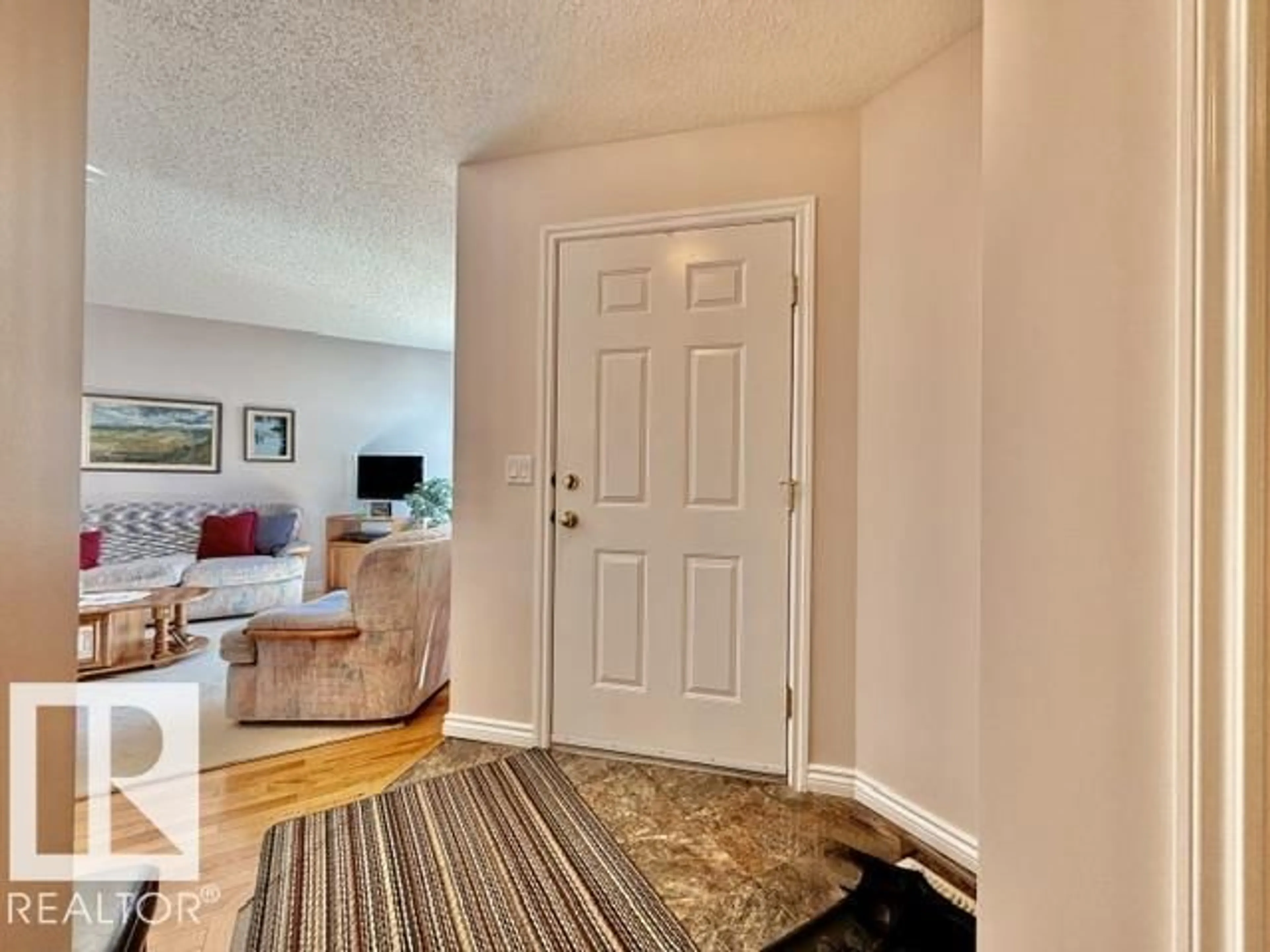 Indoor entryway for #4 - 5714 50 ST, Wetaskiwin Alberta T9A3R3