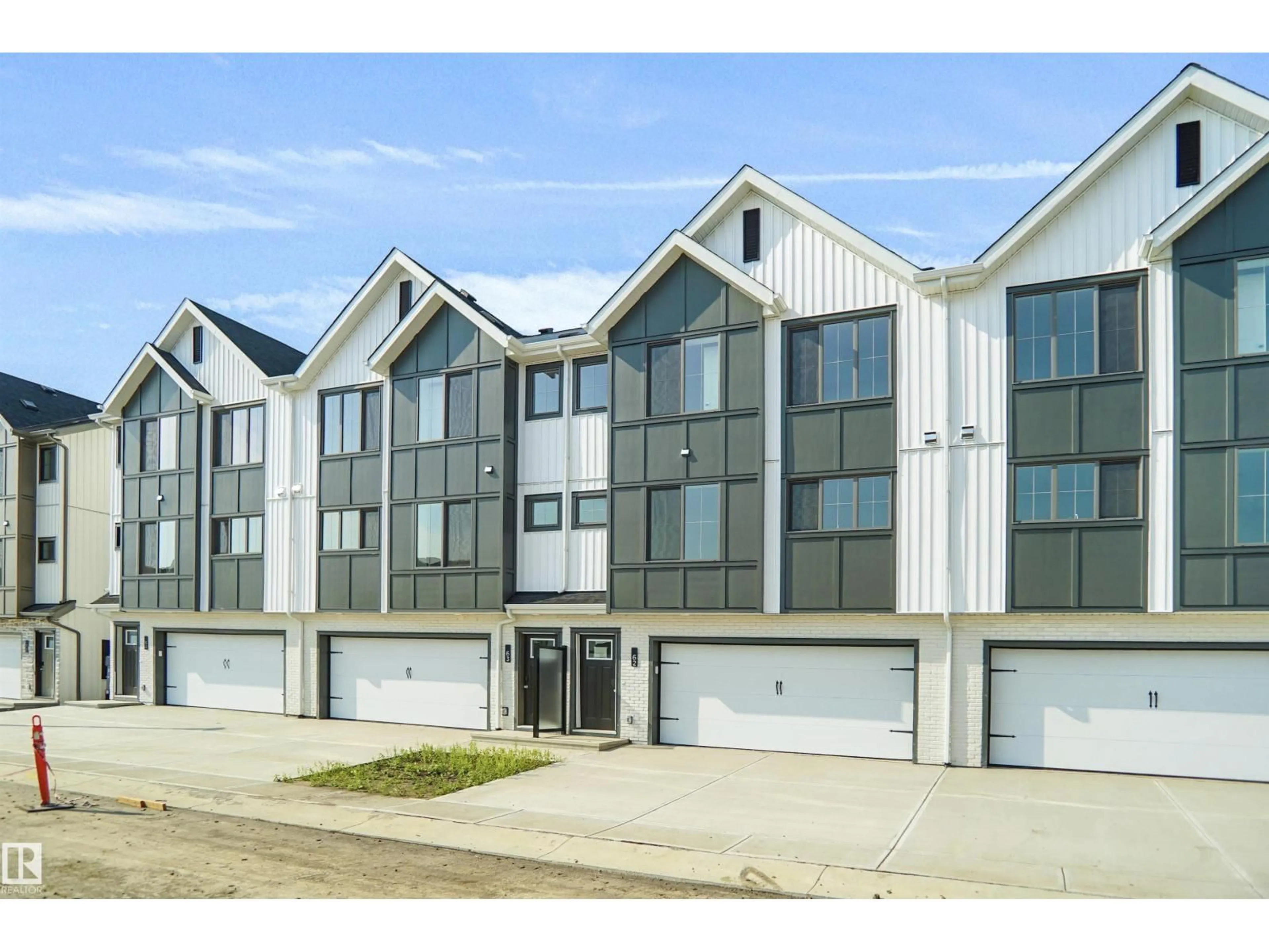 A pic from outside/outdoor area/front of a property/back of a property/a pic from drone, building for 71 17319 5 ST NE, Edmonton Alberta T5Y4G1
