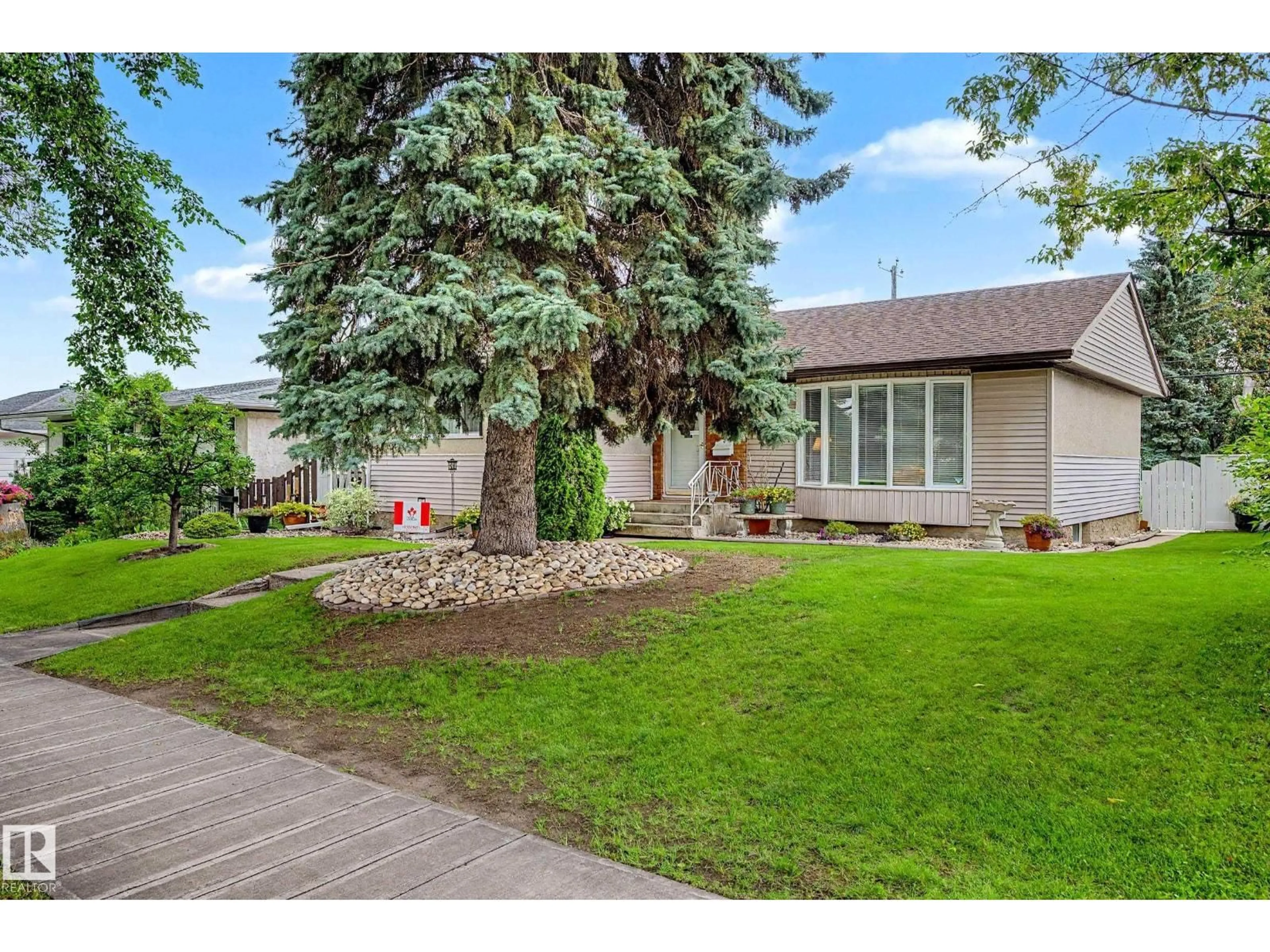 Unknown for NW - 10715 50 ST, Edmonton Alberta T6A2E3