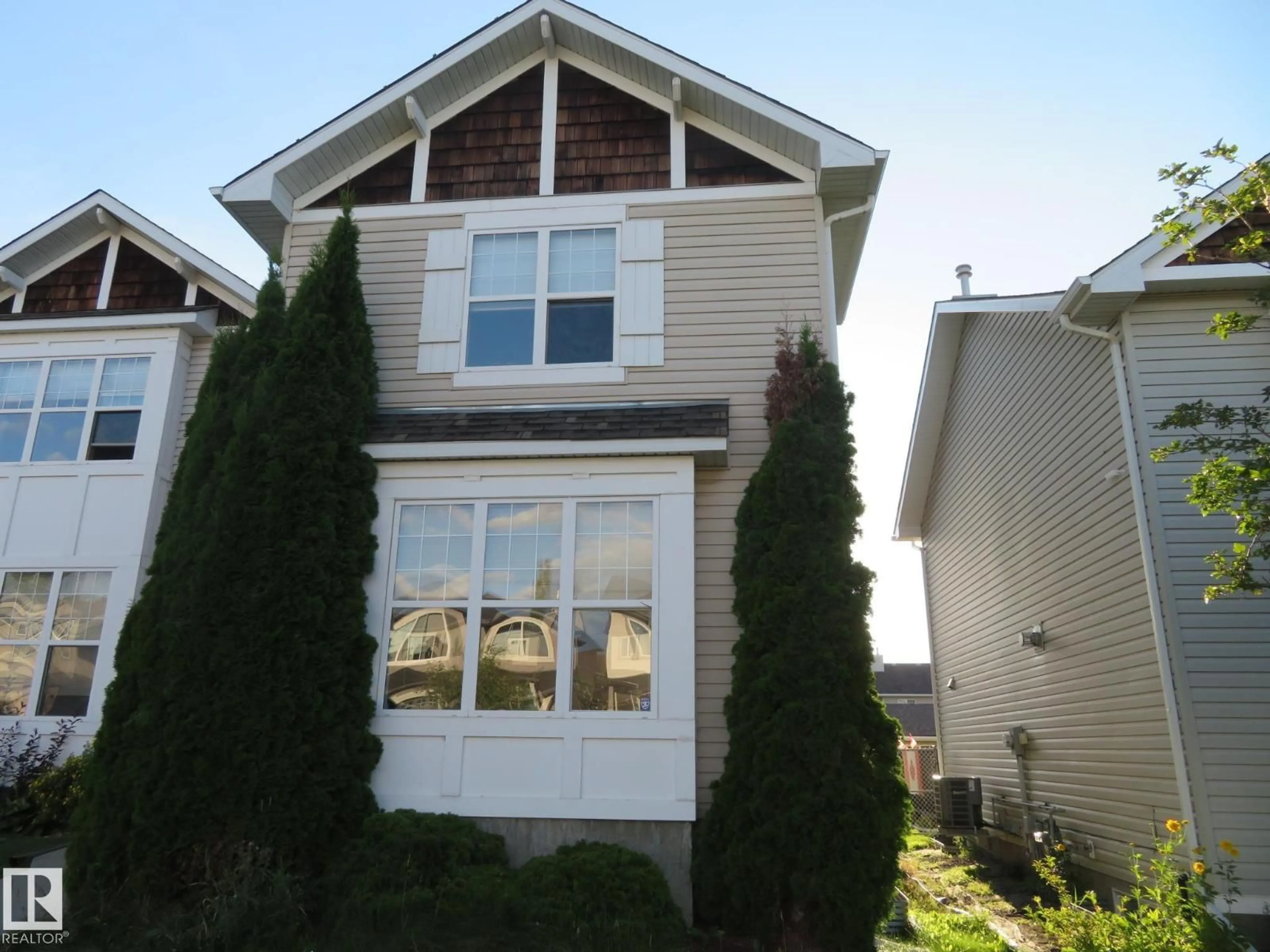 Home with vinyl exterior material, street for 18 CONNOR LN, Sherwood Park Alberta T8H2L5