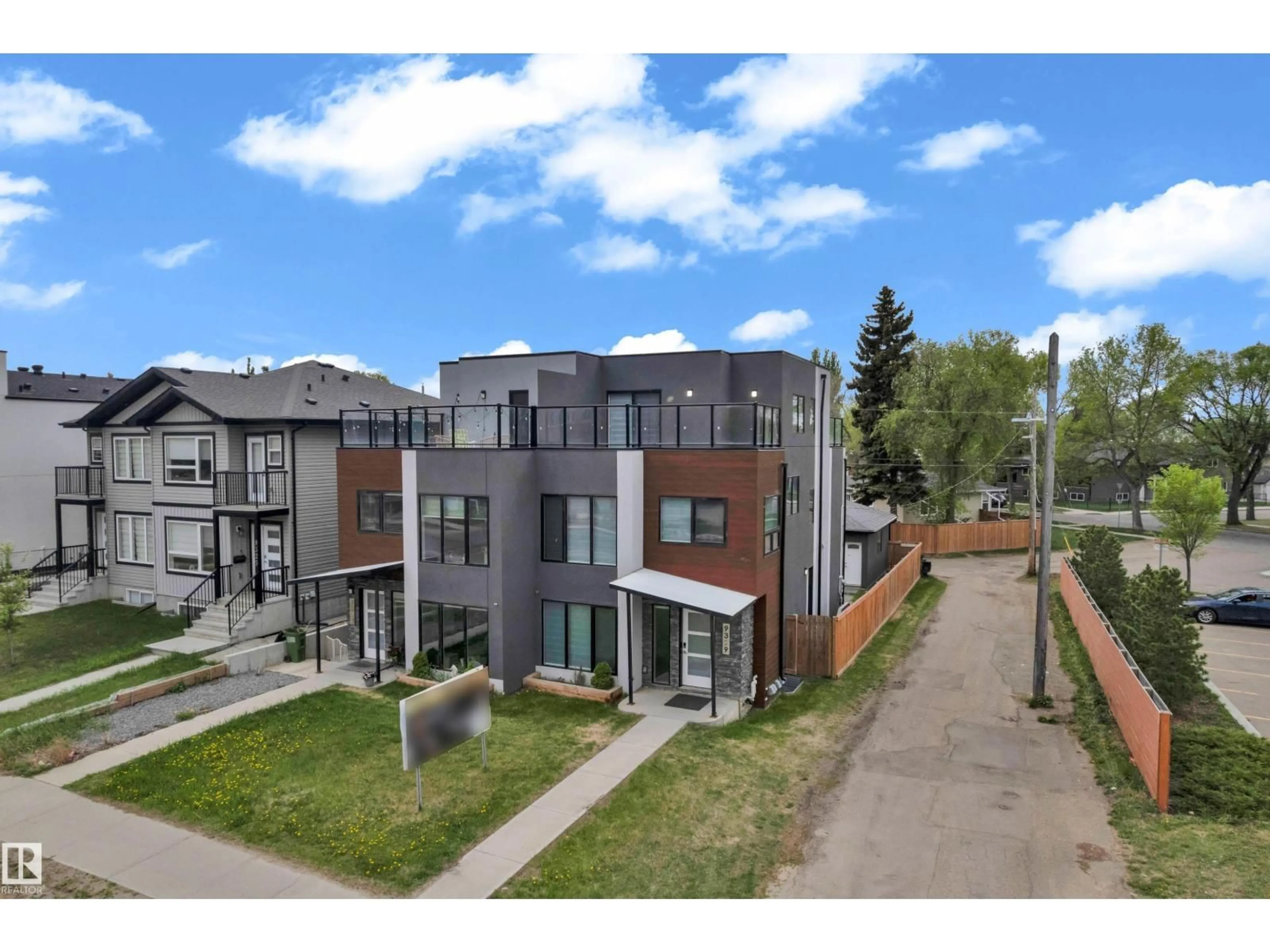 A pic from outside/outdoor area/front of a property/back of a property/a pic from drone, street for 9329 CONNORS RD, Edmonton Alberta T6C4B9