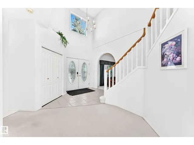 209 CARMICHAEL CL, Edmonton 5