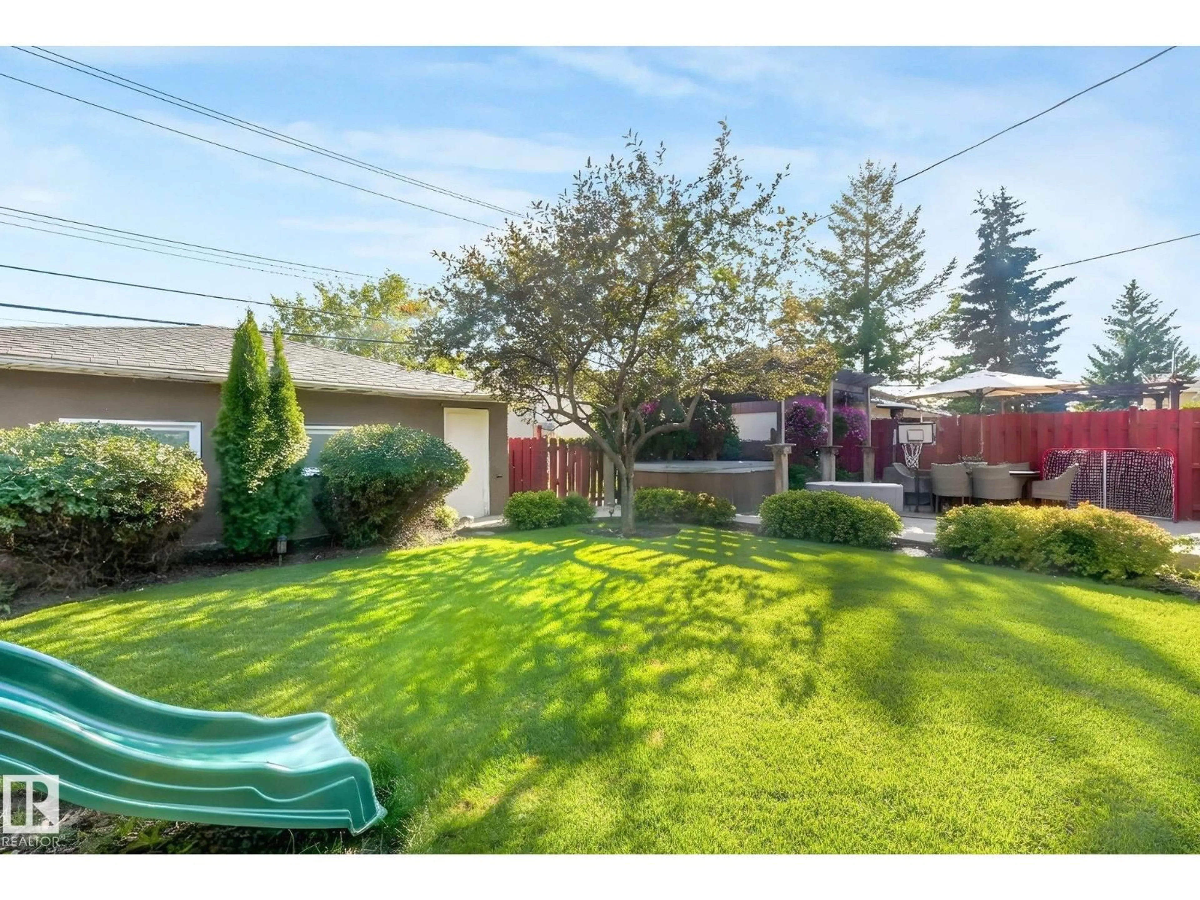 A pic from outside/outdoor area/front of a property/back of a property/a pic from drone, street for 16613 90 AV, Edmonton Alberta T5R4W9