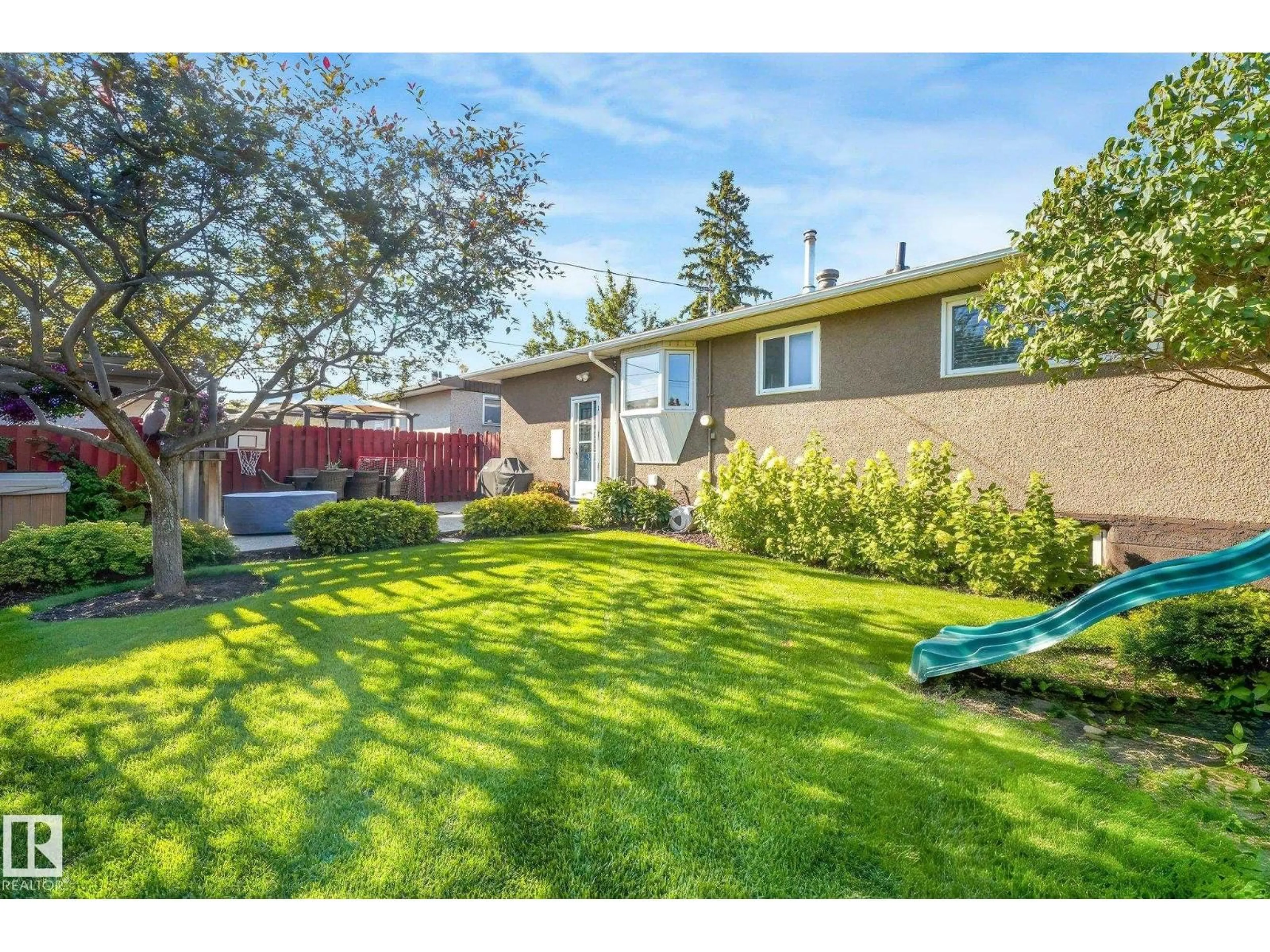 A pic from outside/outdoor area/front of a property/back of a property/a pic from drone, street for 16613 90 AV, Edmonton Alberta T5R4W9