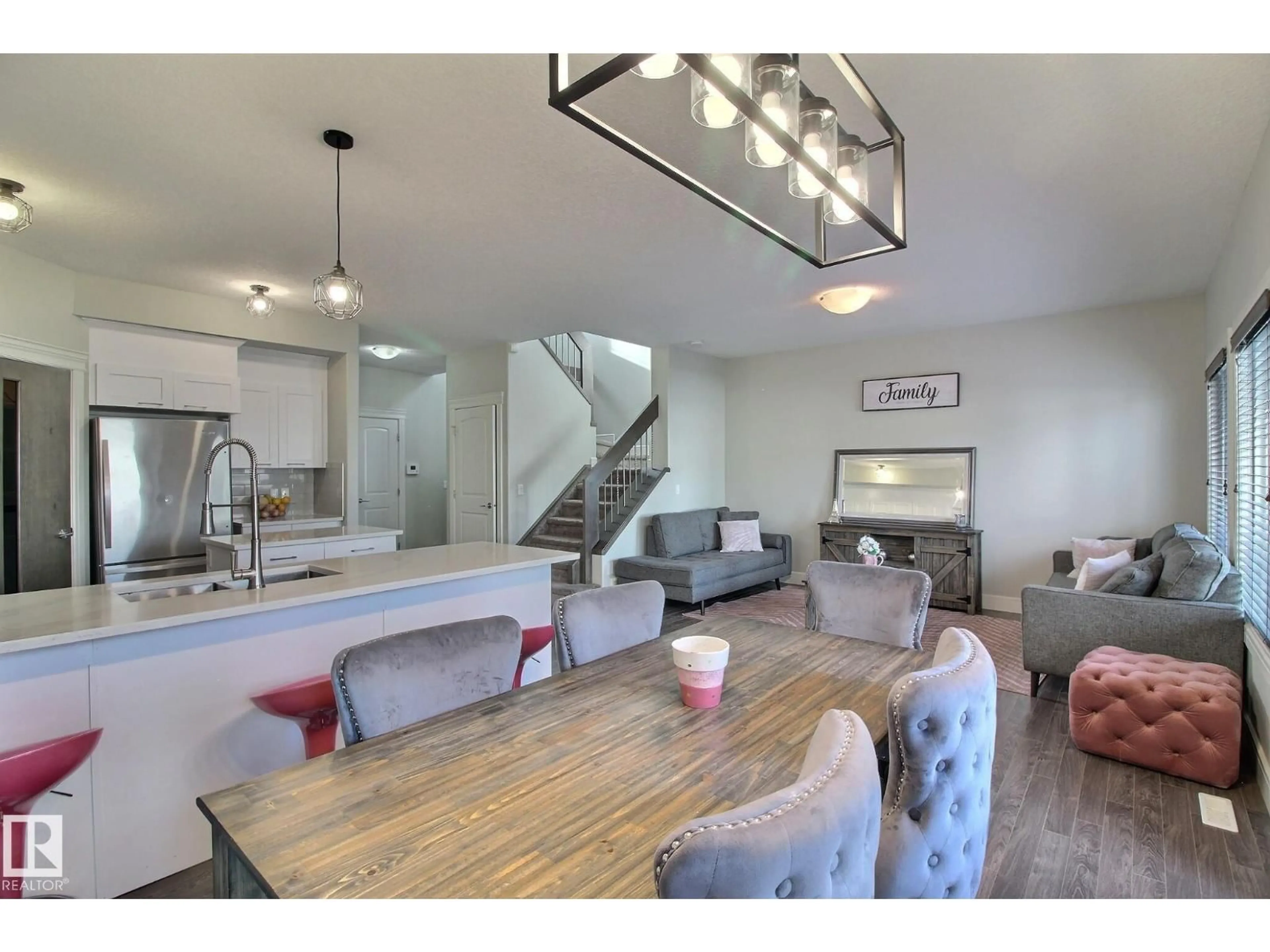 Open concept kitchen, unknown for 35 HUDSON CV, Spruce Grove Alberta T7X0R8