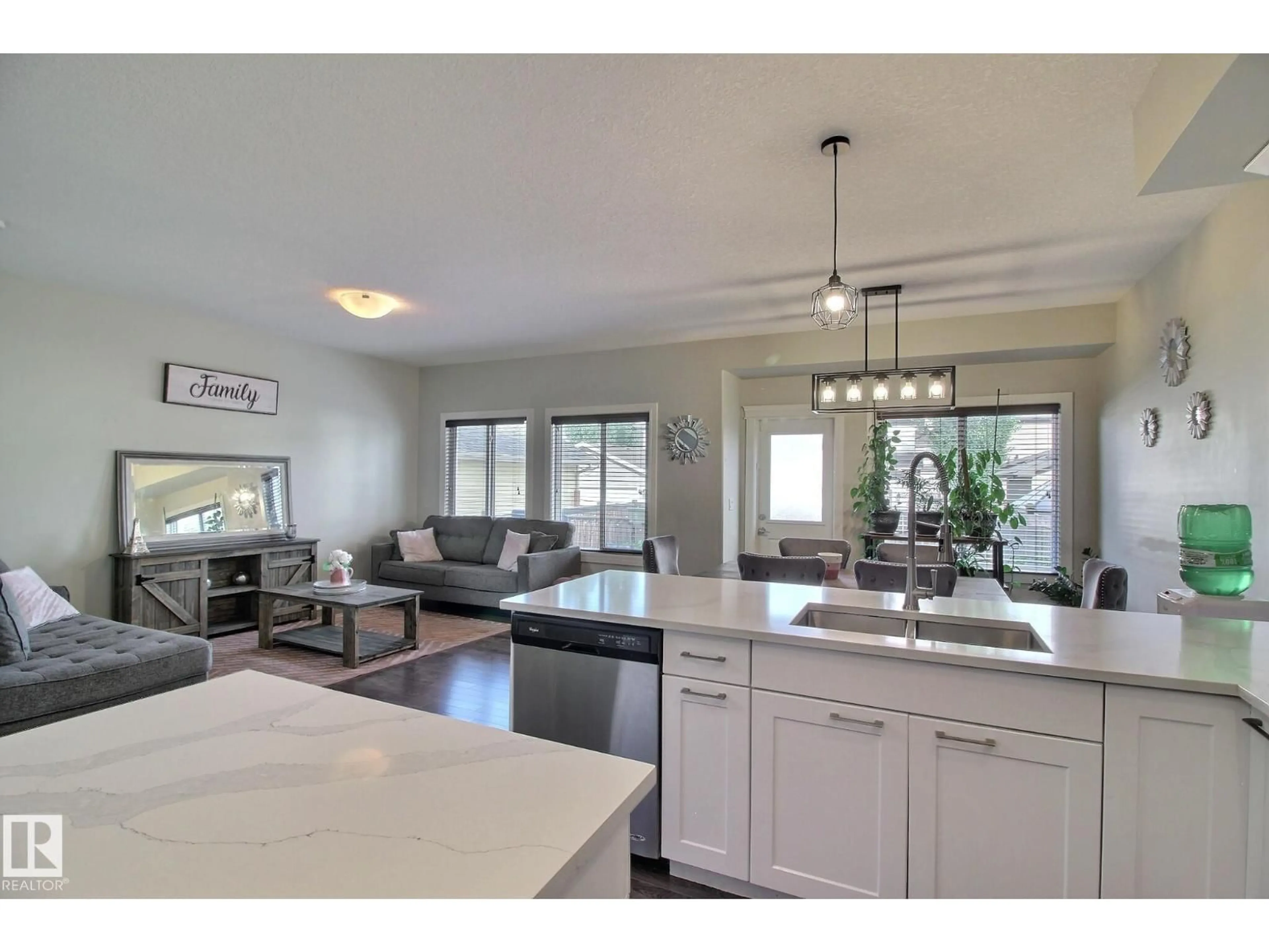 Open concept kitchen, ceramic/tile floor for 35 HUDSON CV, Spruce Grove Alberta T7X0R8