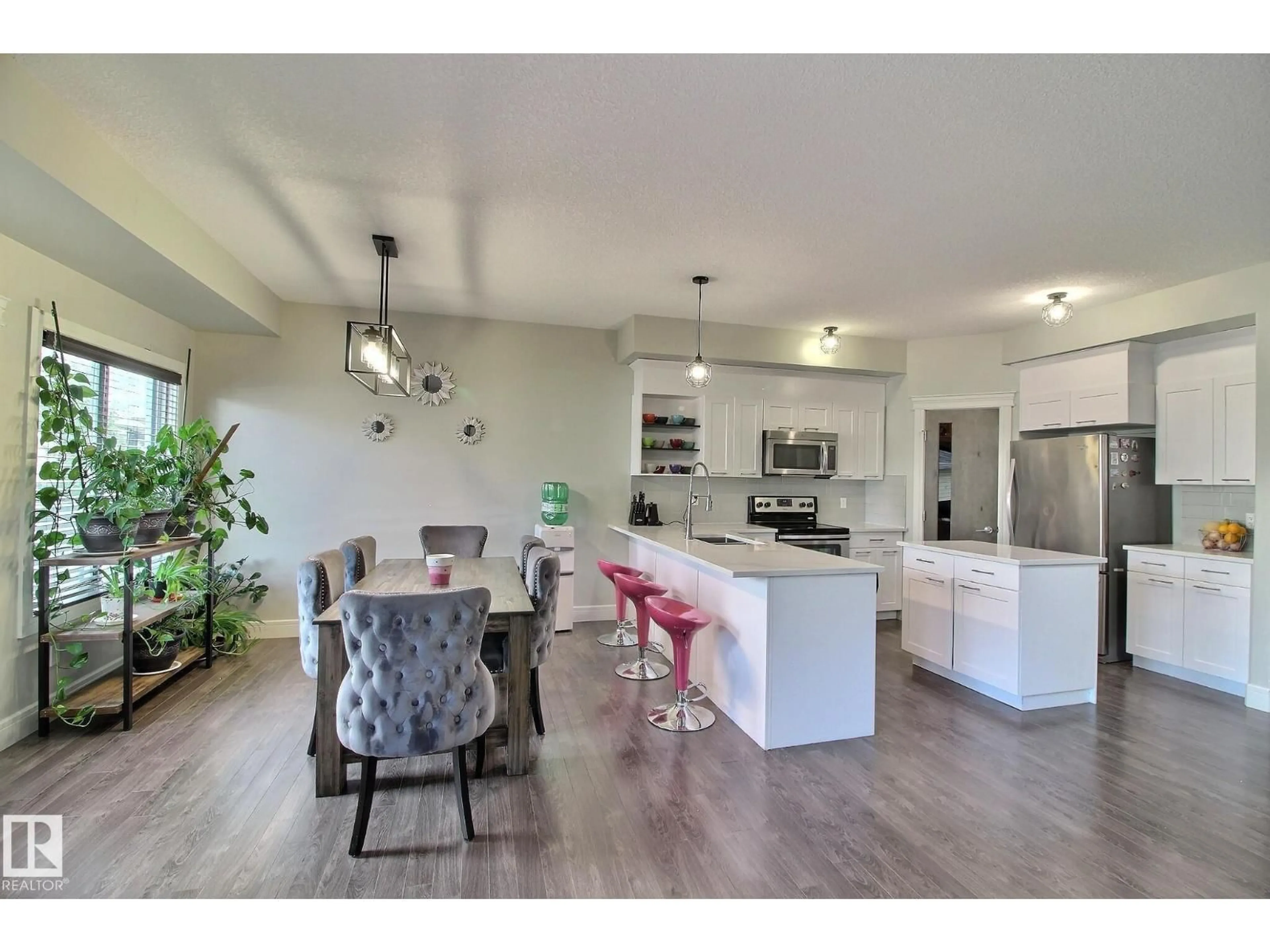 Open concept kitchen, unknown for 35 HUDSON CV, Spruce Grove Alberta T7X0R8