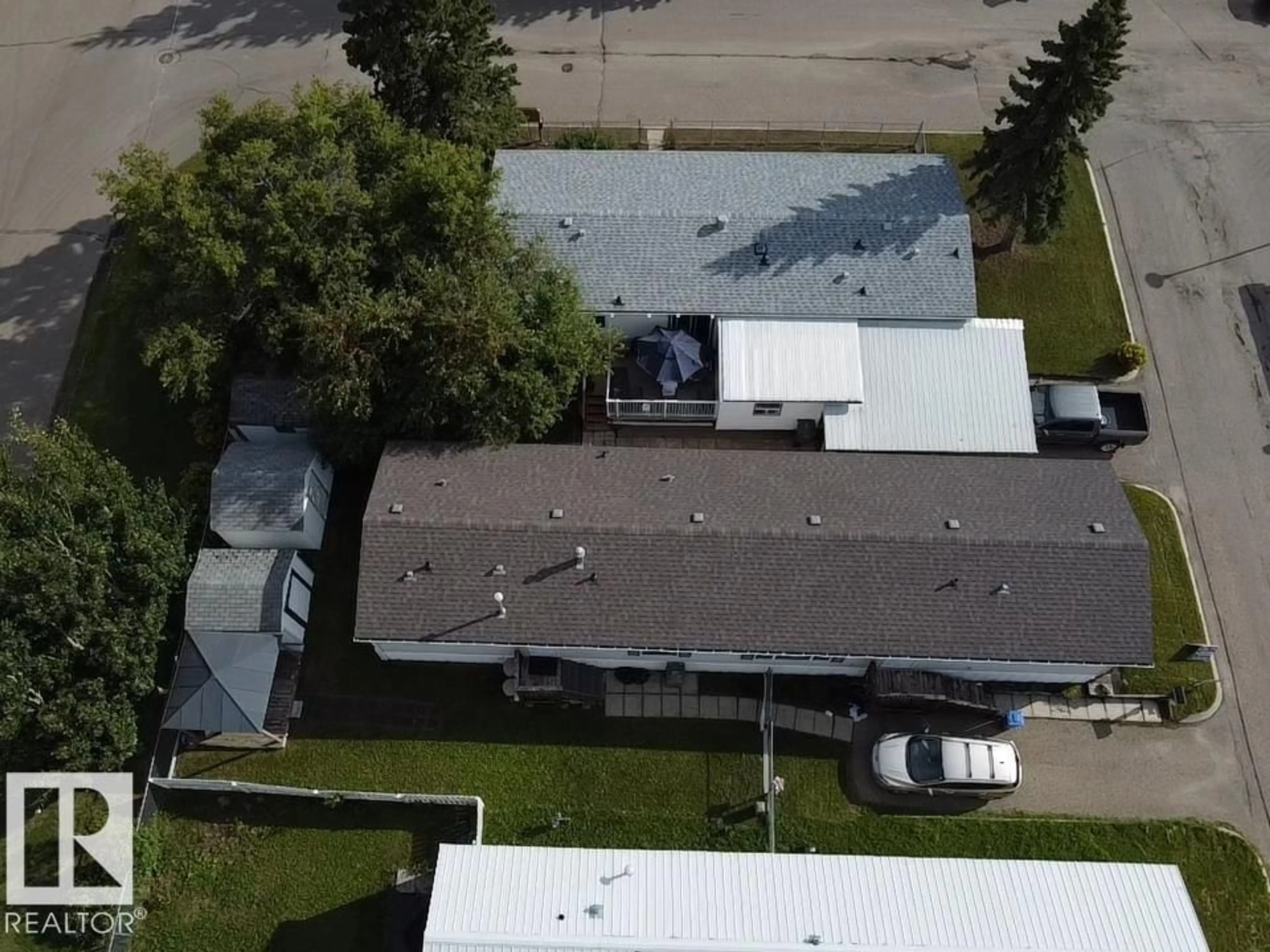 A pic from outside/outdoor area/front of a property/back of a property/a pic from drone, street for #56 - 4202 45 ST, Wetaskiwin Alberta T9A2L3