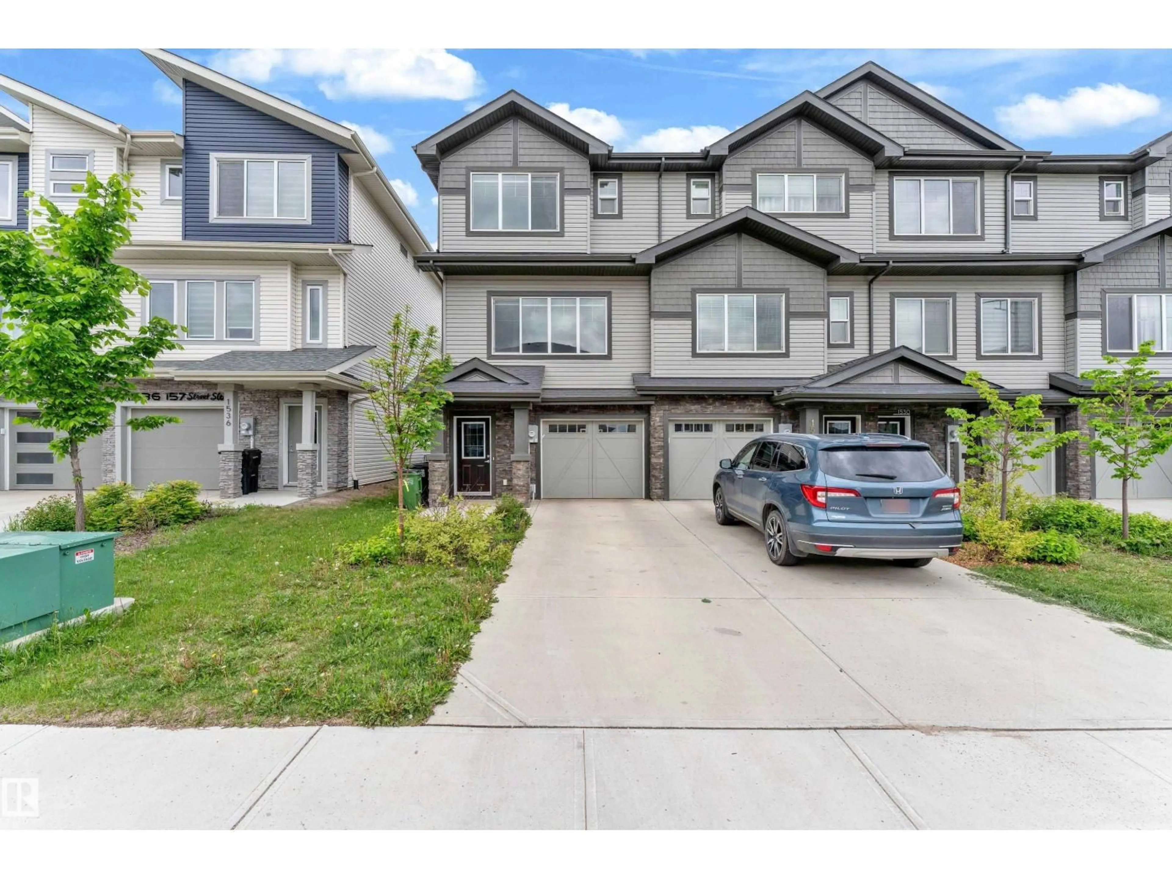 Unknown for SW - 1534 157 ST, Edmonton Alberta T6W4J8