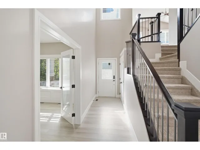2256 CAMERON RAVINE CO, Edmonton 3