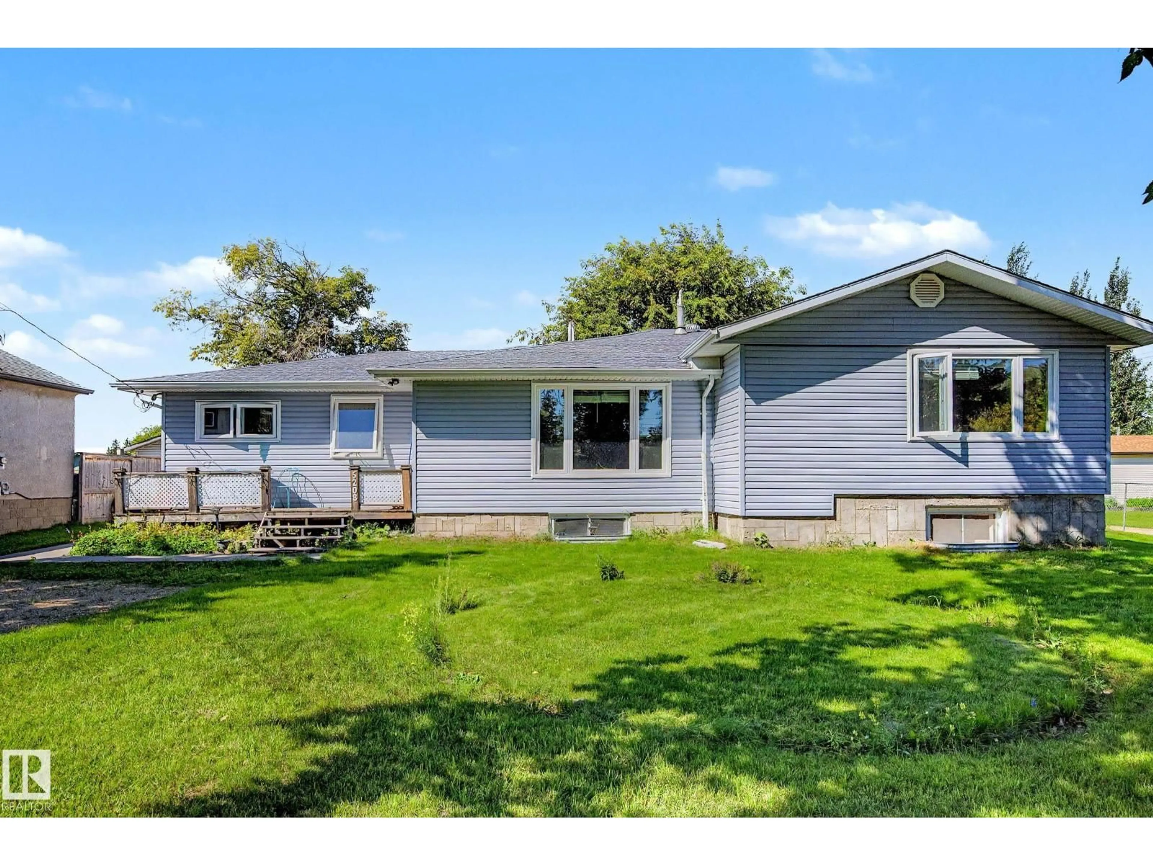 Home with vinyl exterior material, unknown for 5208 51 ST, Millet Alberta T0C1Z0
