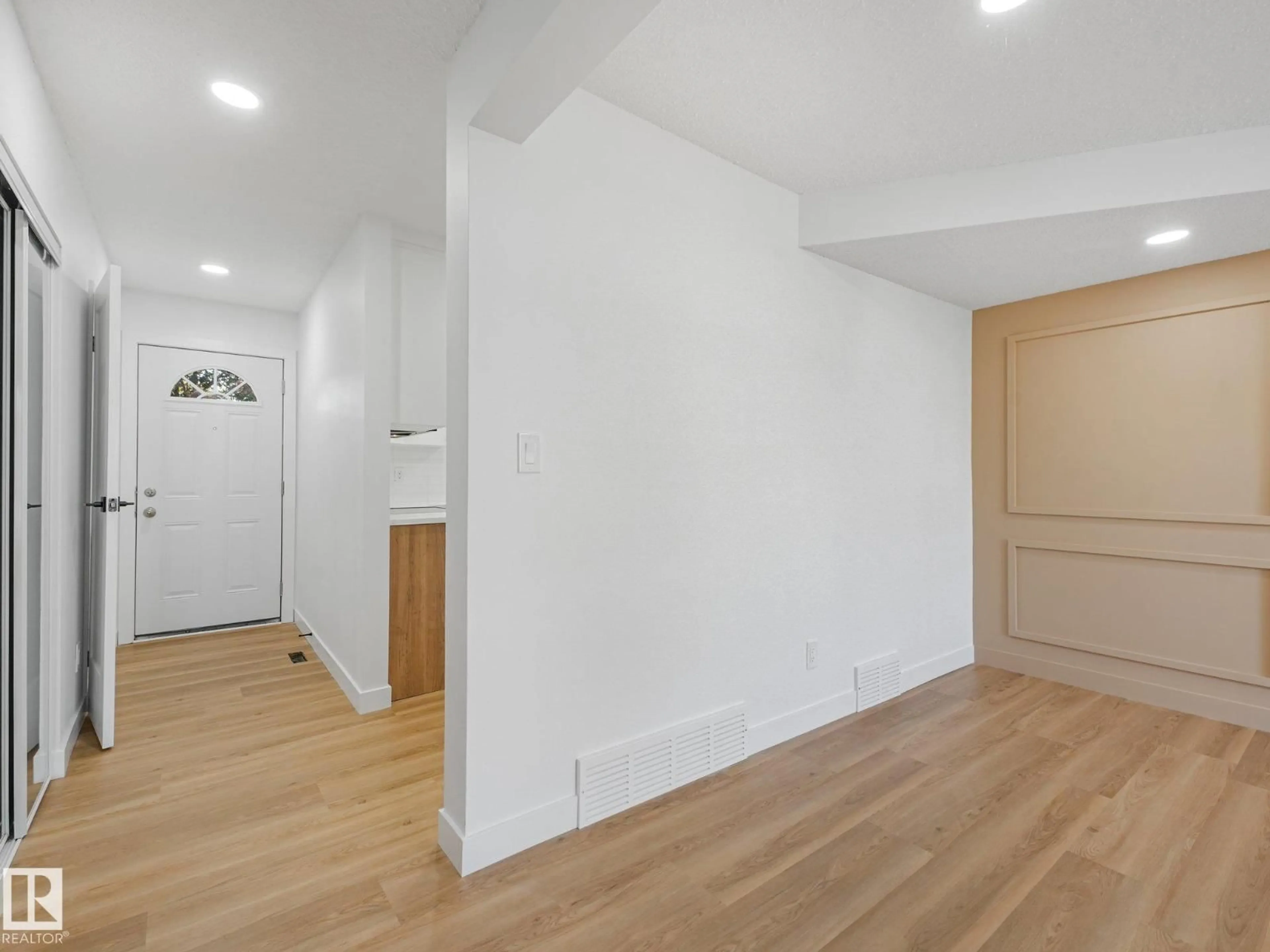 A pic of a room for NW - 14225 32 ST, Edmonton Alberta T5Y1H3