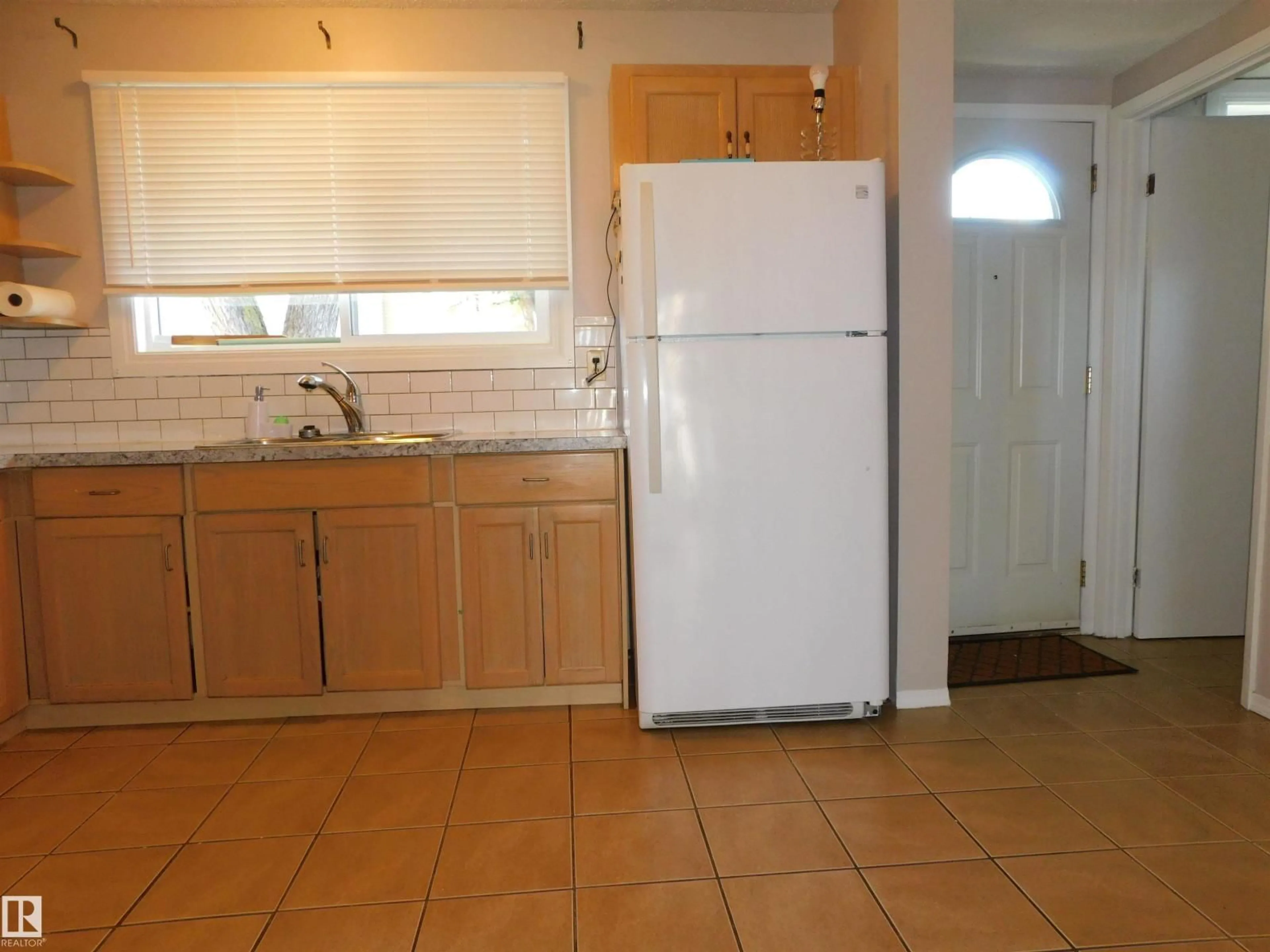Standard kitchen, unknown for 213 HABITAT CR, Edmonton Alberta T5A3K8