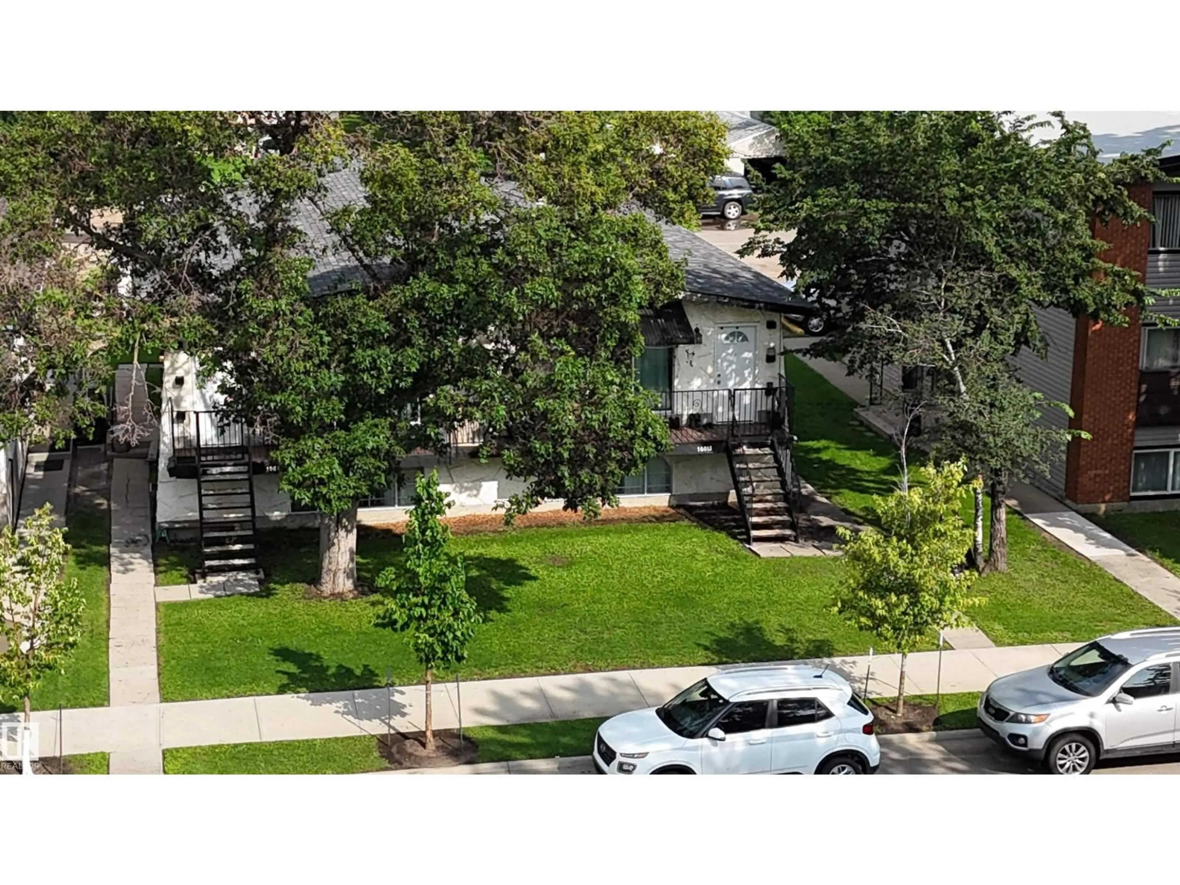 A pic from outside/outdoor area/front of a property/back of a property/a pic from drone, street for NW - 10013 153 ST, Edmonton Alberta T5P2B1