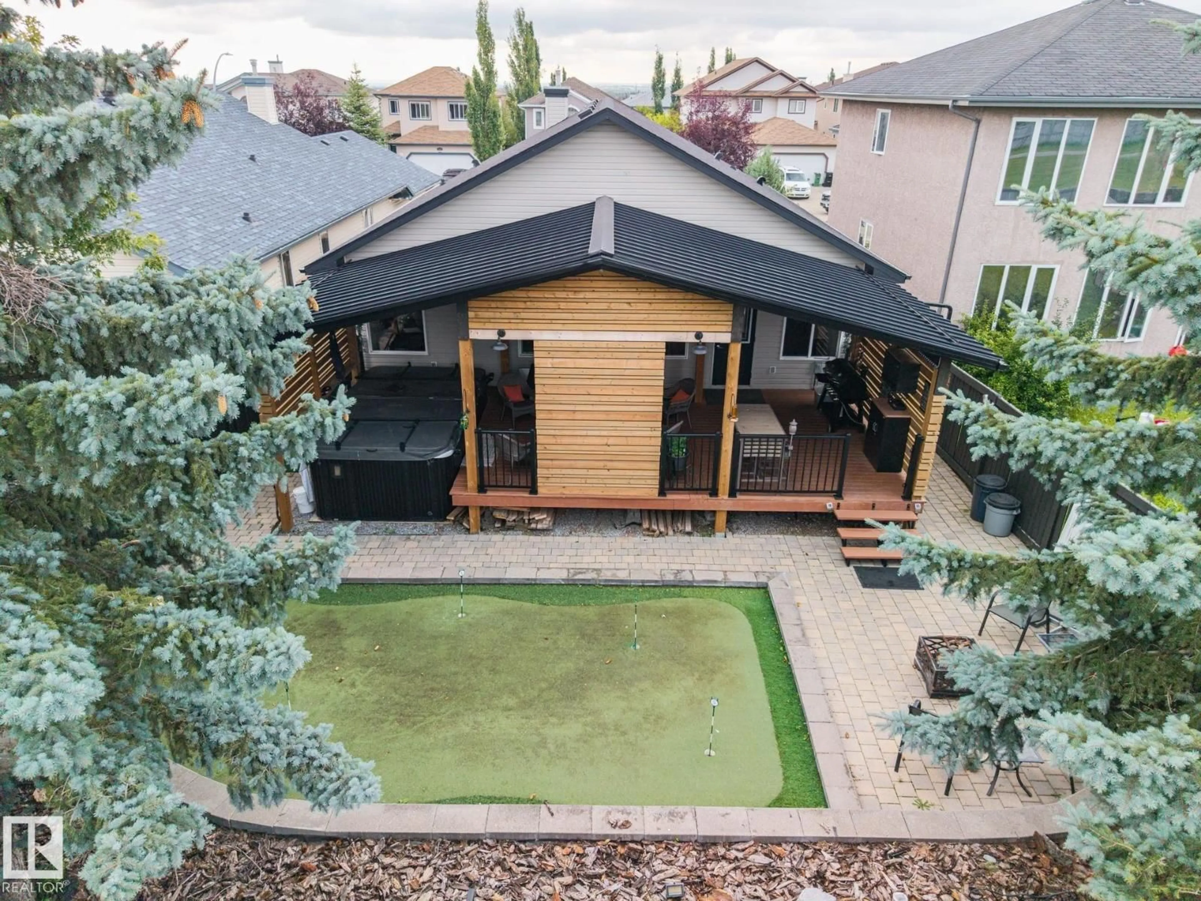 A pic from outside/outdoor area/front of a property/back of a property/a pic from drone, street for NW - 15552 49 ST, Edmonton Alberta T5Y0B8