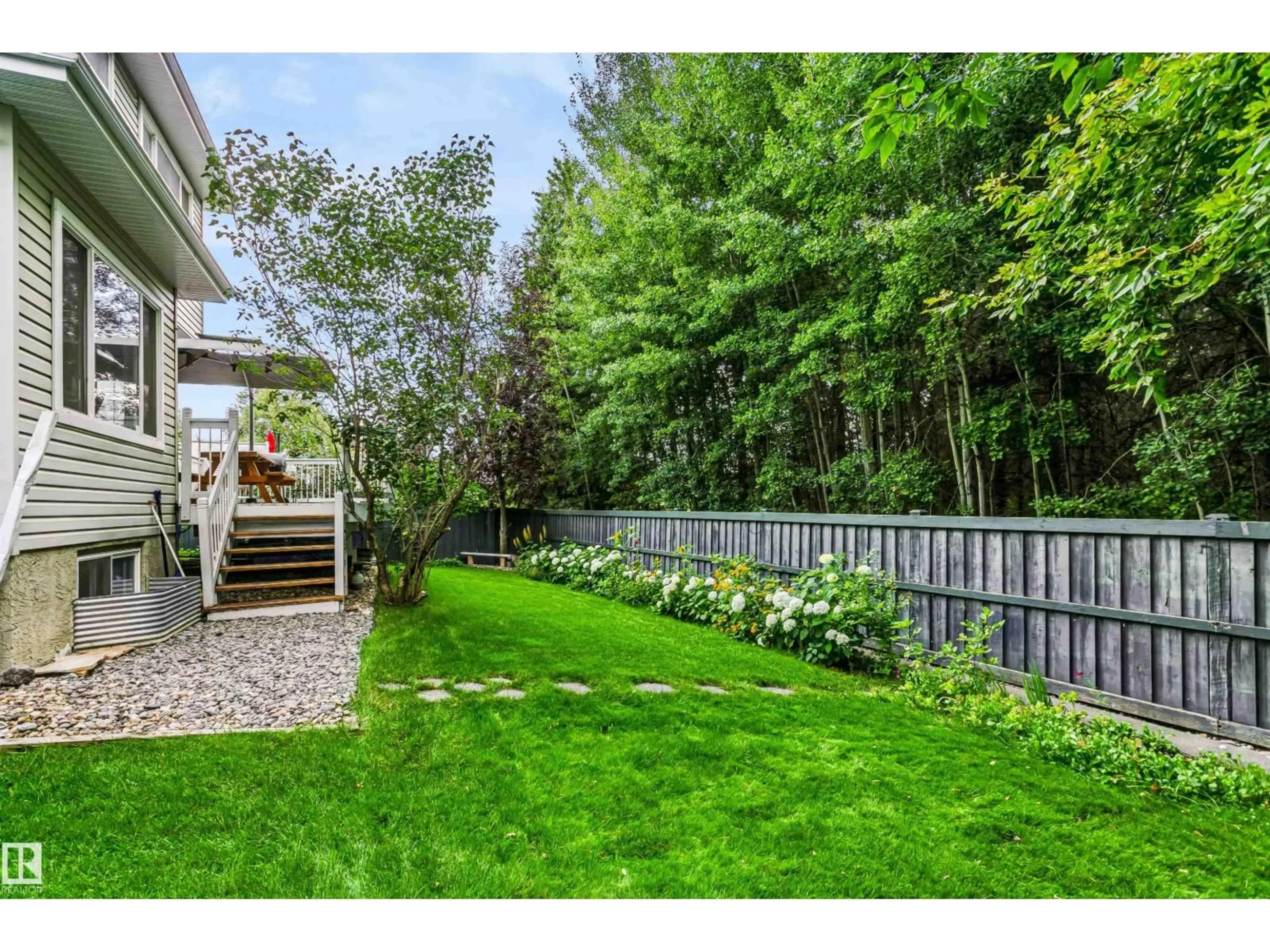 Patio, unknown for 1720 ROBERTSON PL, Edmonton Alberta T6W1H8