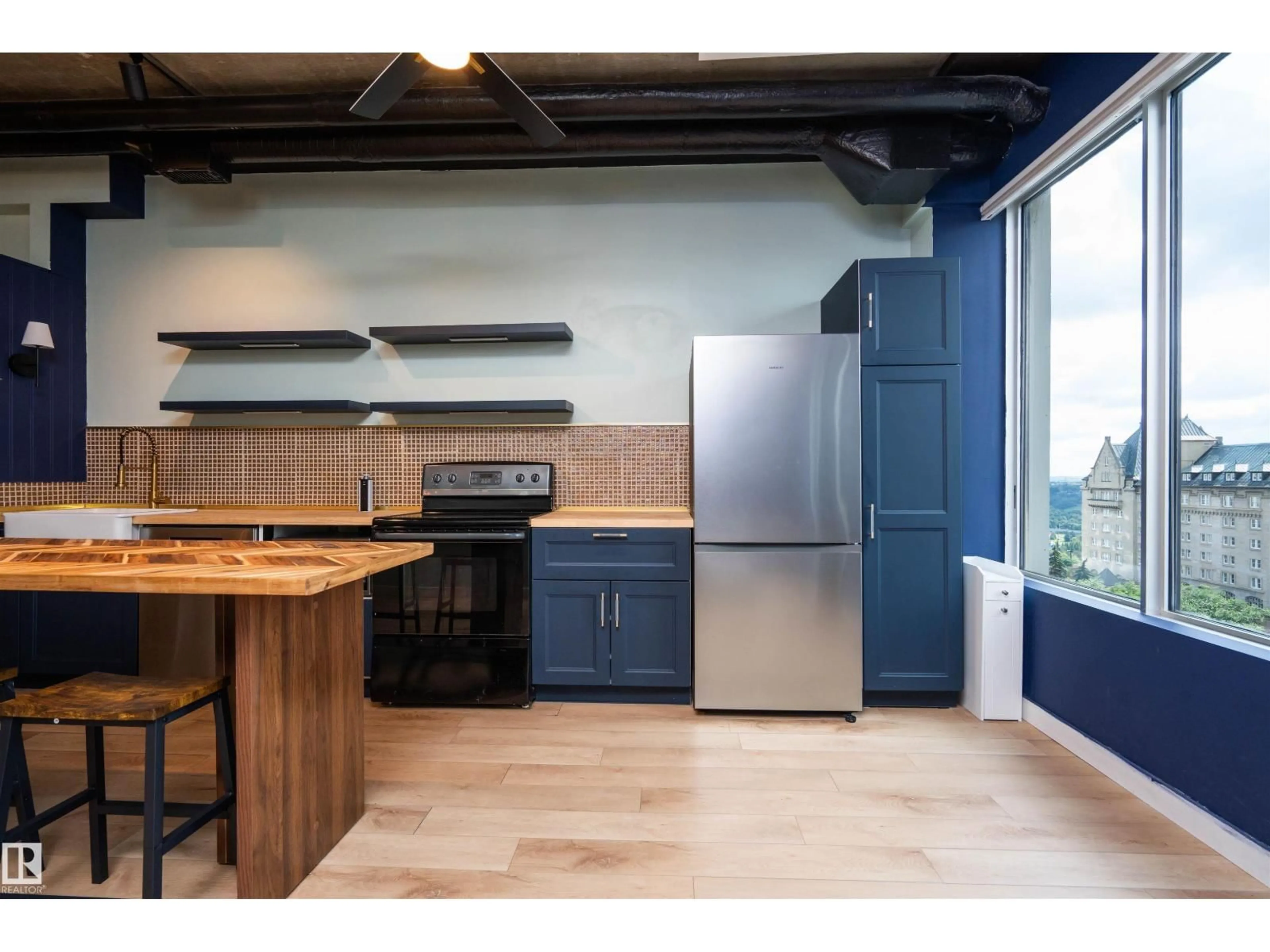 Standard kitchen, unknown for 10024 - 913 JASPER AV, Edmonton Alberta T5J1R9
