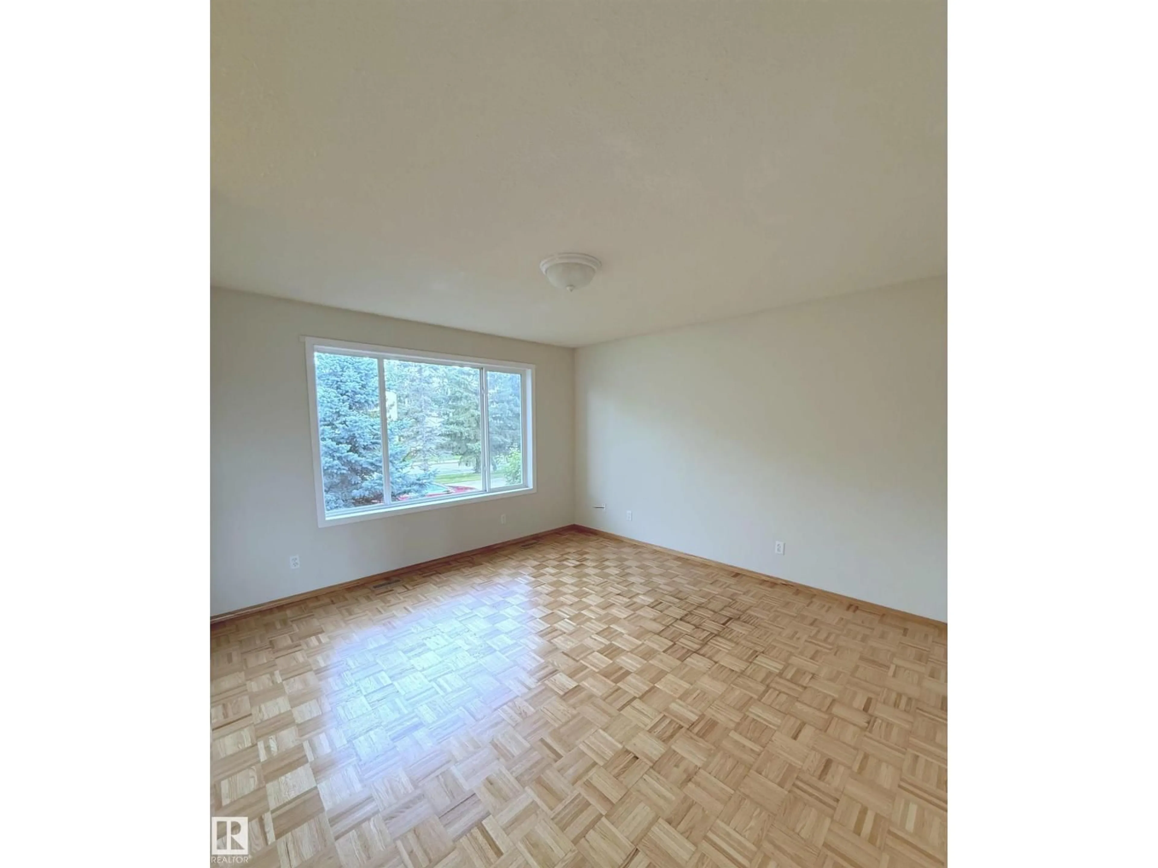 A pic of a room for 10309A & 10309B 98 AV, Fort Saskatchewan Alberta T8L2N6
