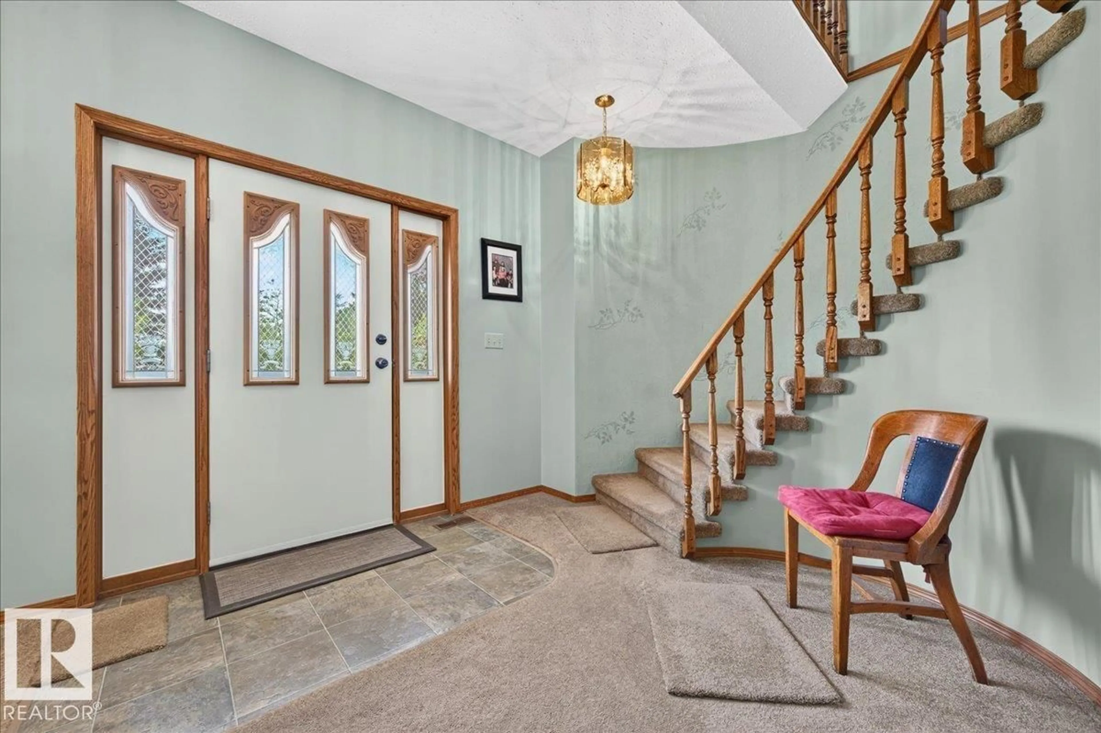 Indoor foyer for 254009 TWP ROAD 460, Rural Wetaskiwin County Alberta T9A1W8