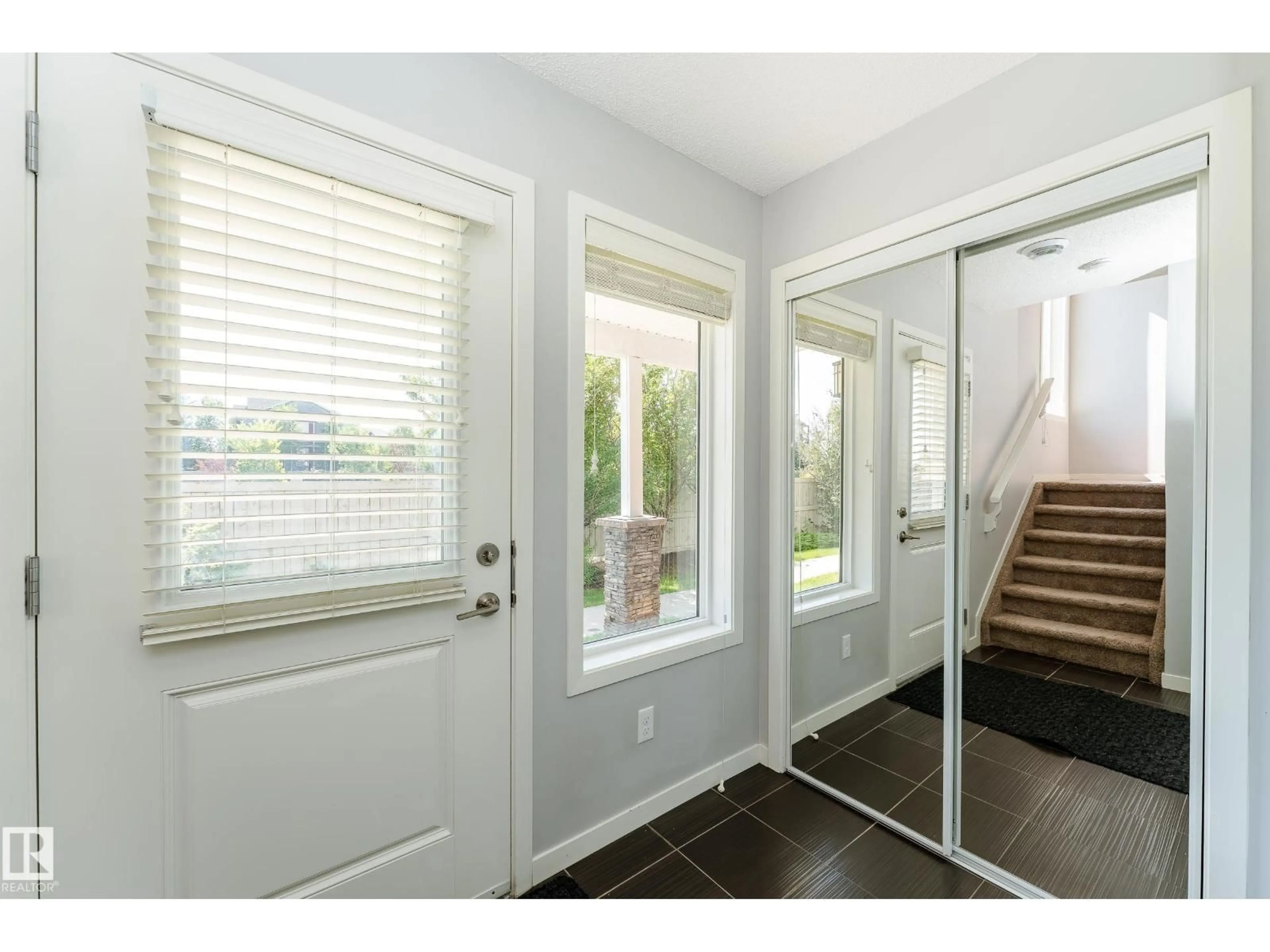 Indoor entryway for #36 - 1816 RUTHERFORD ROAD, Edmonton Alberta T6W2K6