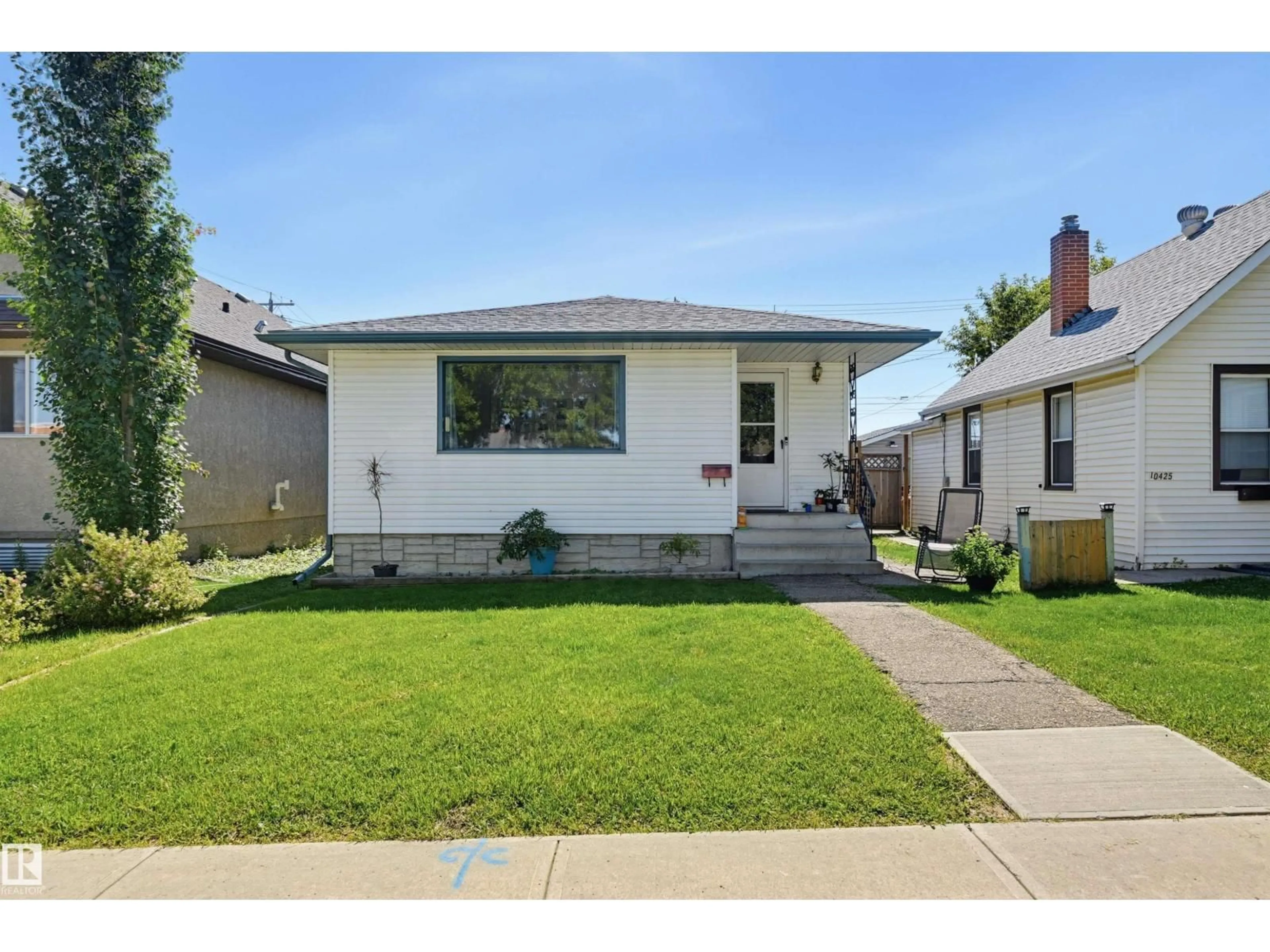 Unknown for 10423 64 AV, Edmonton Alberta T6H1S8