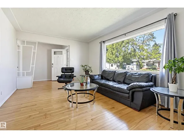 10423 64 AV, Edmonton 5